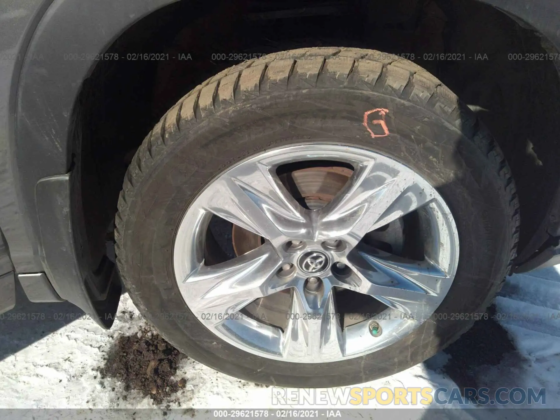 13 fotografías del automóvil dañado 5TDDGRFH9KS053942 TOYOTA HIGHLANDER 2019