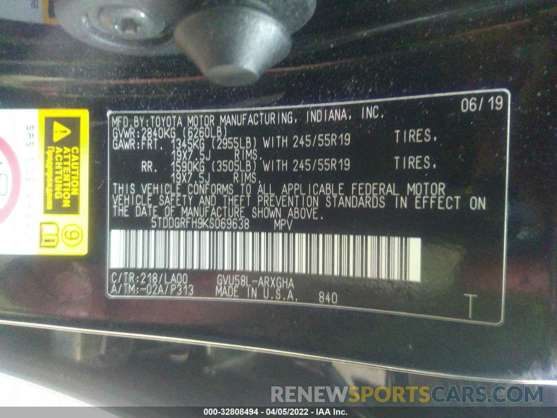 9 fotografías del automóvil dañado 5TDDGRFH9KS069638 TOYOTA HIGHLANDER 2019
