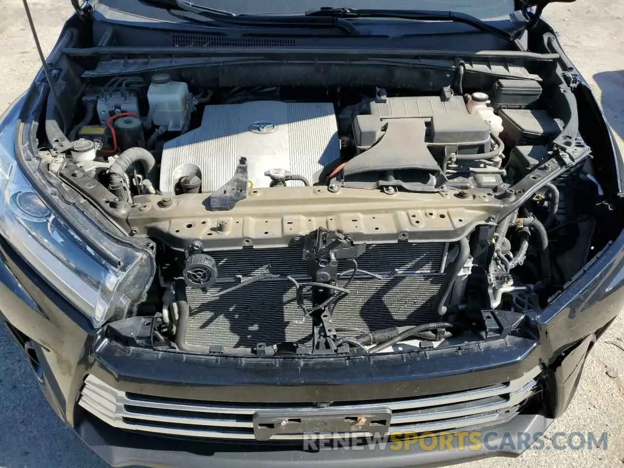 12 fotografías del automóvil dañado 5TDDGRFHXKS062049 TOYOTA HIGHLANDER 2019