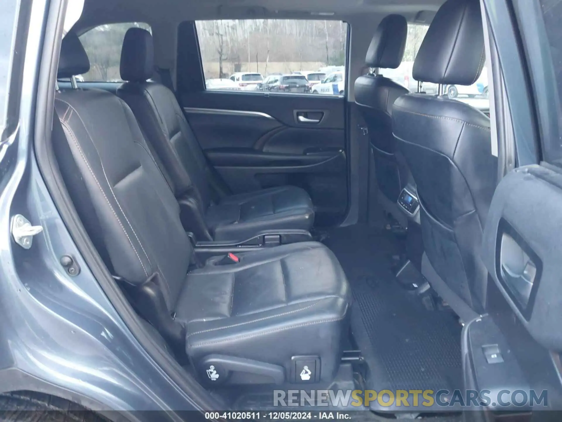 8 fotografías del automóvil dañado 5TDDZRFH0KS732251 TOYOTA HIGHLANDER 2019