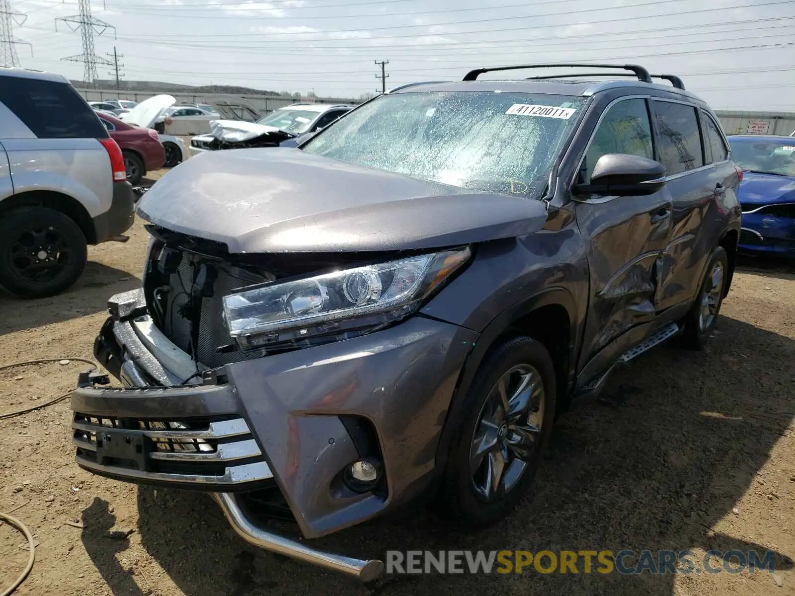 2 fotografías del automóvil dañado 5TDDZRFH0KS950139 TOYOTA HIGHLANDER 2019