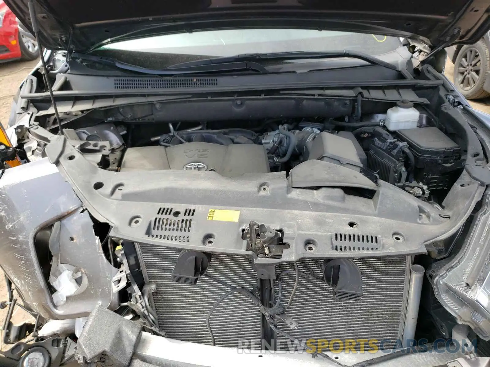 7 fotografías del automóvil dañado 5TDDZRFH0KS950139 TOYOTA HIGHLANDER 2019
