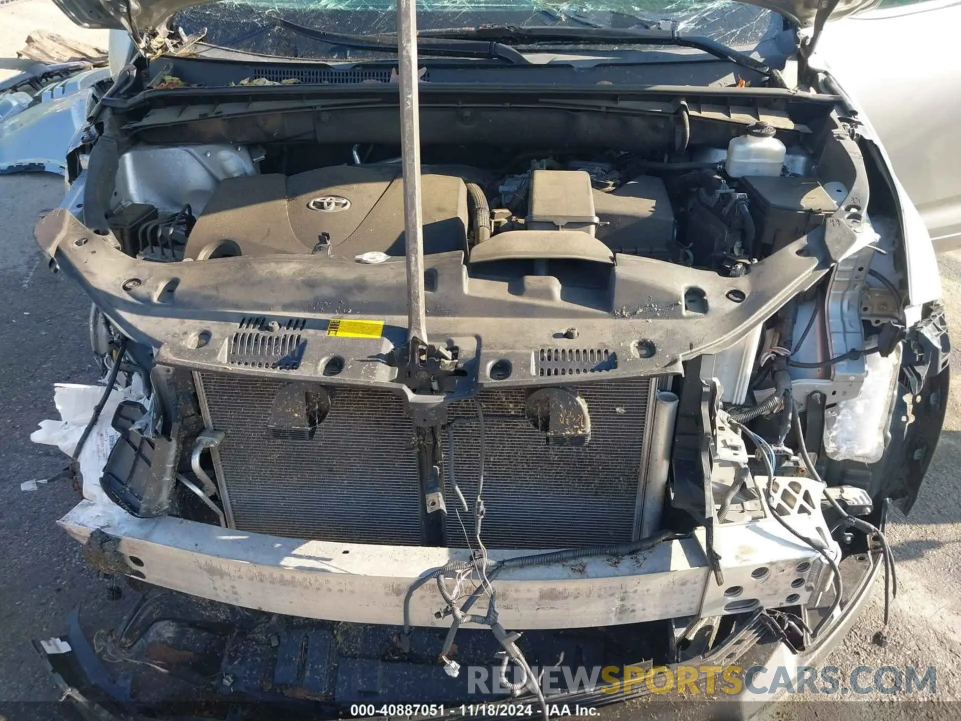 10 fotografías del automóvil dañado 5TDDZRFH0KS965479 TOYOTA HIGHLANDER 2019