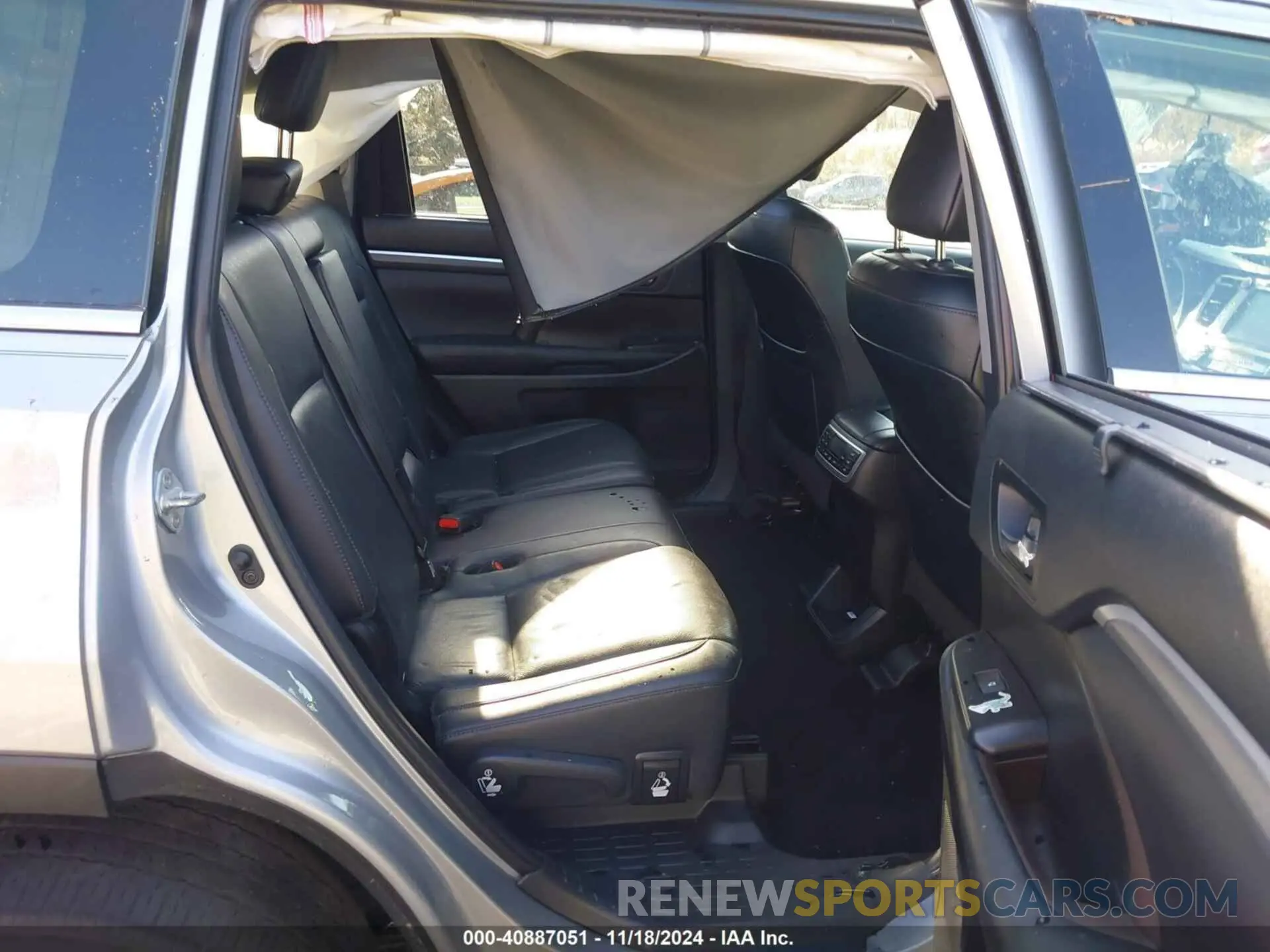8 fotografías del automóvil dañado 5TDDZRFH0KS965479 TOYOTA HIGHLANDER 2019