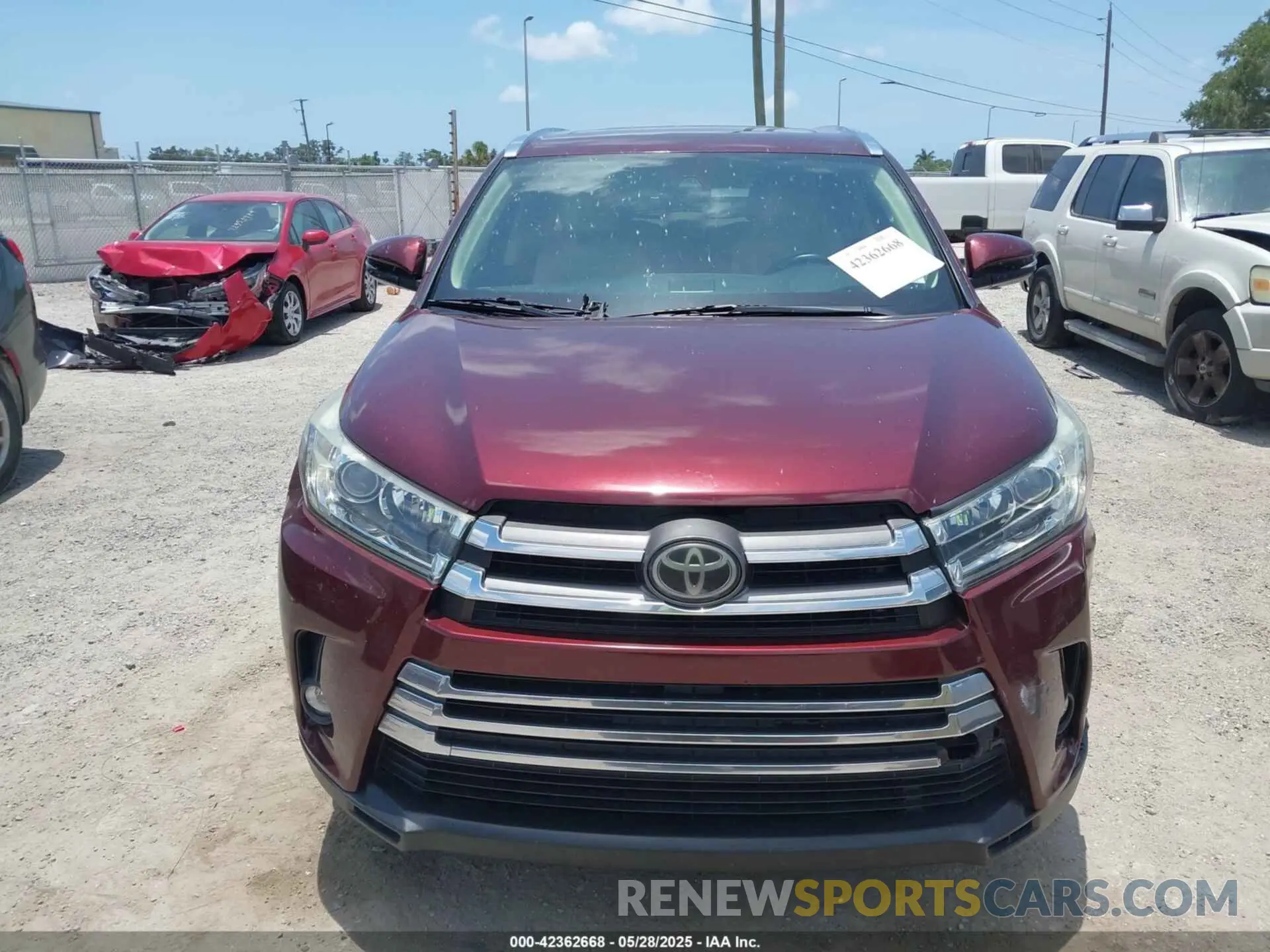 12 fotografías del automóvil dañado 5TDDZRFH0KS972092 TOYOTA HIGHLANDER 2019