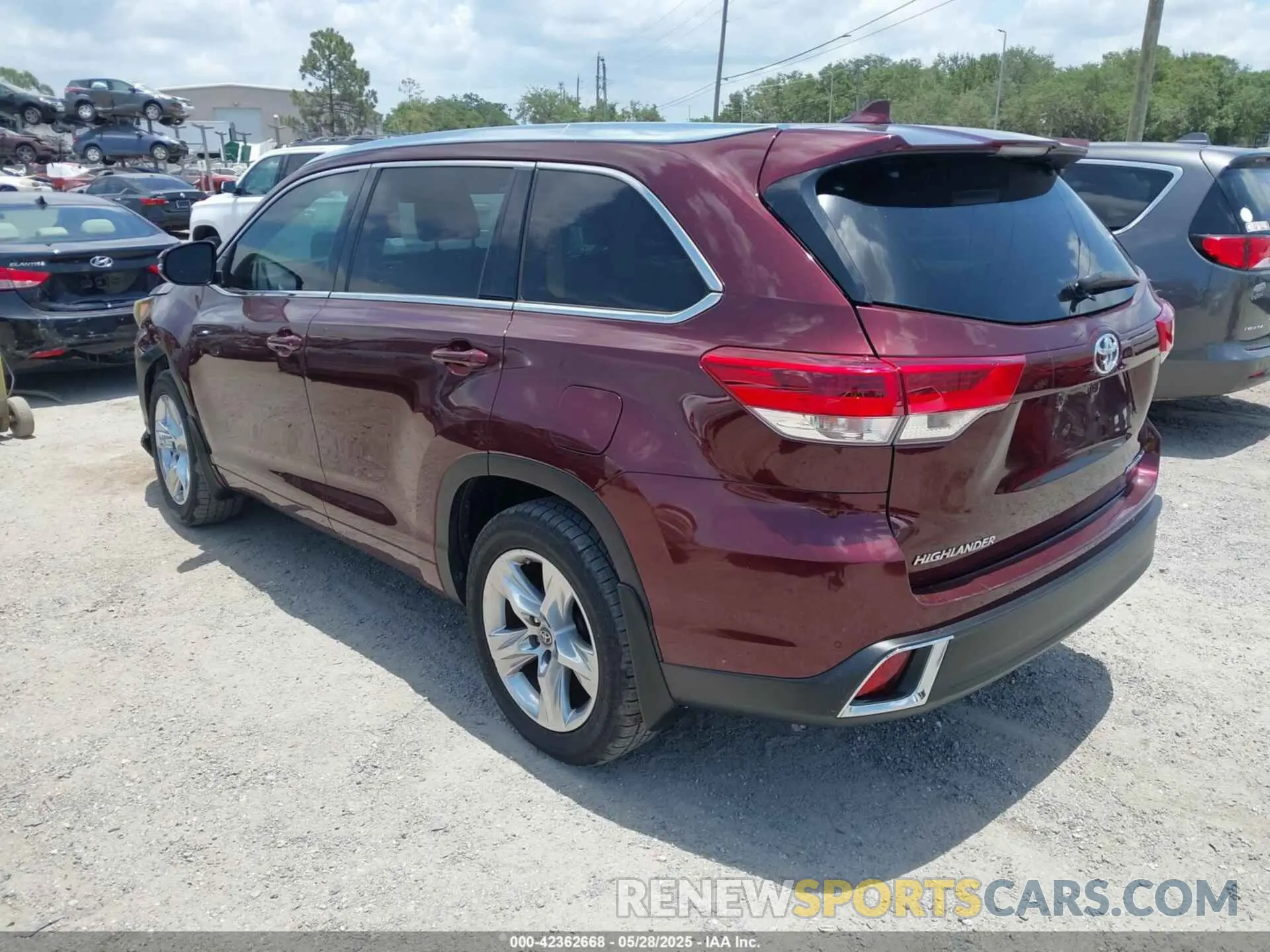 3 fotografías del automóvil dañado 5TDDZRFH0KS972092 TOYOTA HIGHLANDER 2019