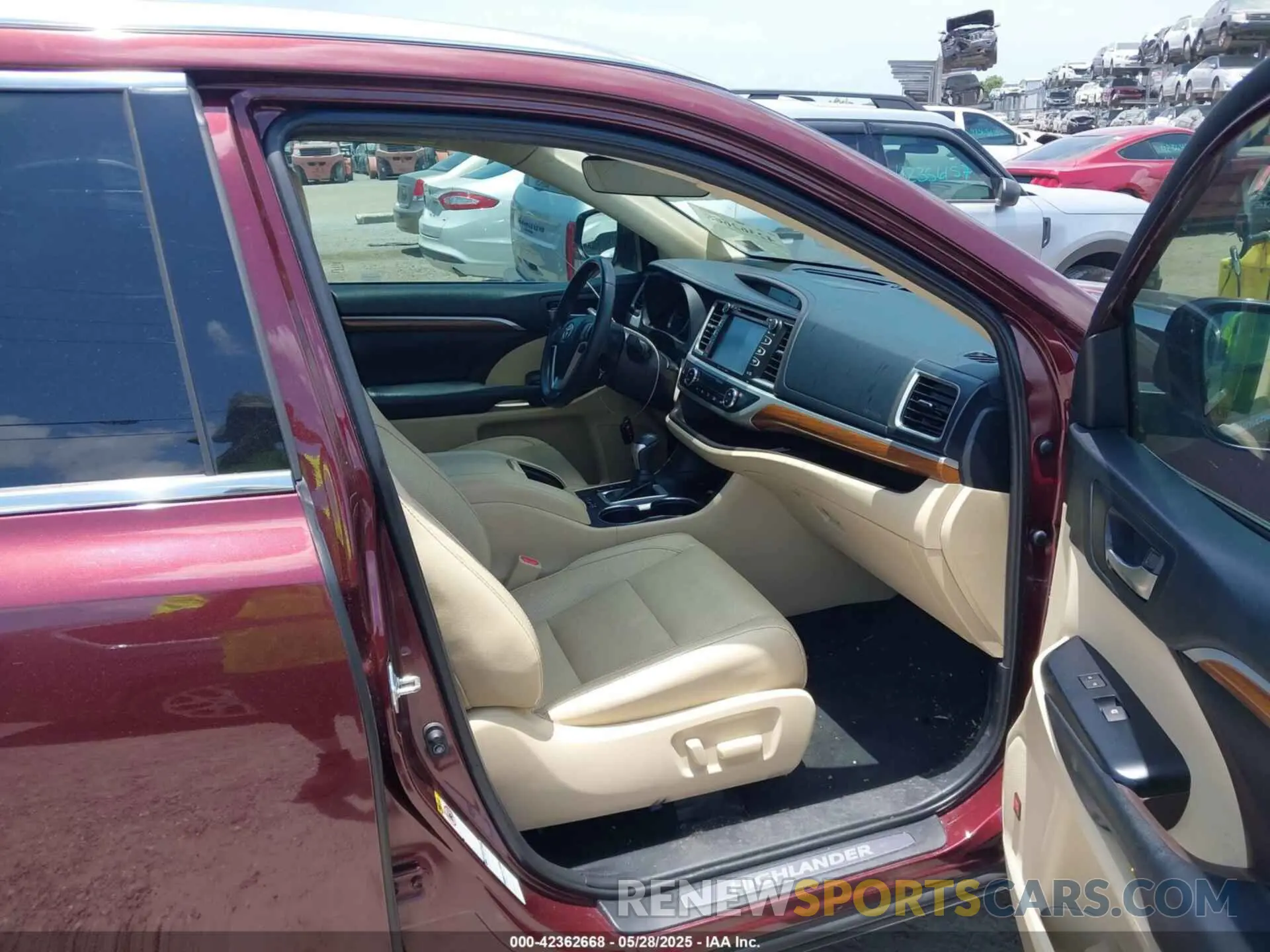 5 fotografías del automóvil dañado 5TDDZRFH0KS972092 TOYOTA HIGHLANDER 2019