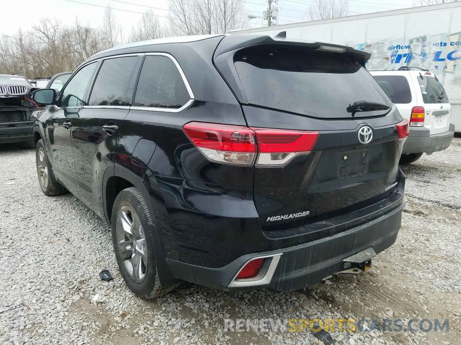 3 fotografías del automóvil dañado 5TDDZRFH0KS978569 TOYOTA HIGHLANDER 2019