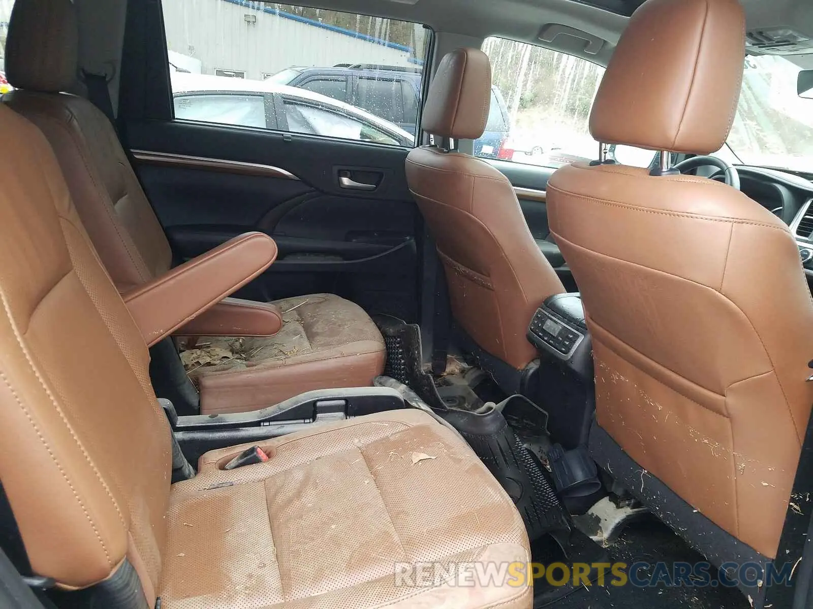 6 fotografías del automóvil dañado 5TDDZRFH0KS978569 TOYOTA HIGHLANDER 2019