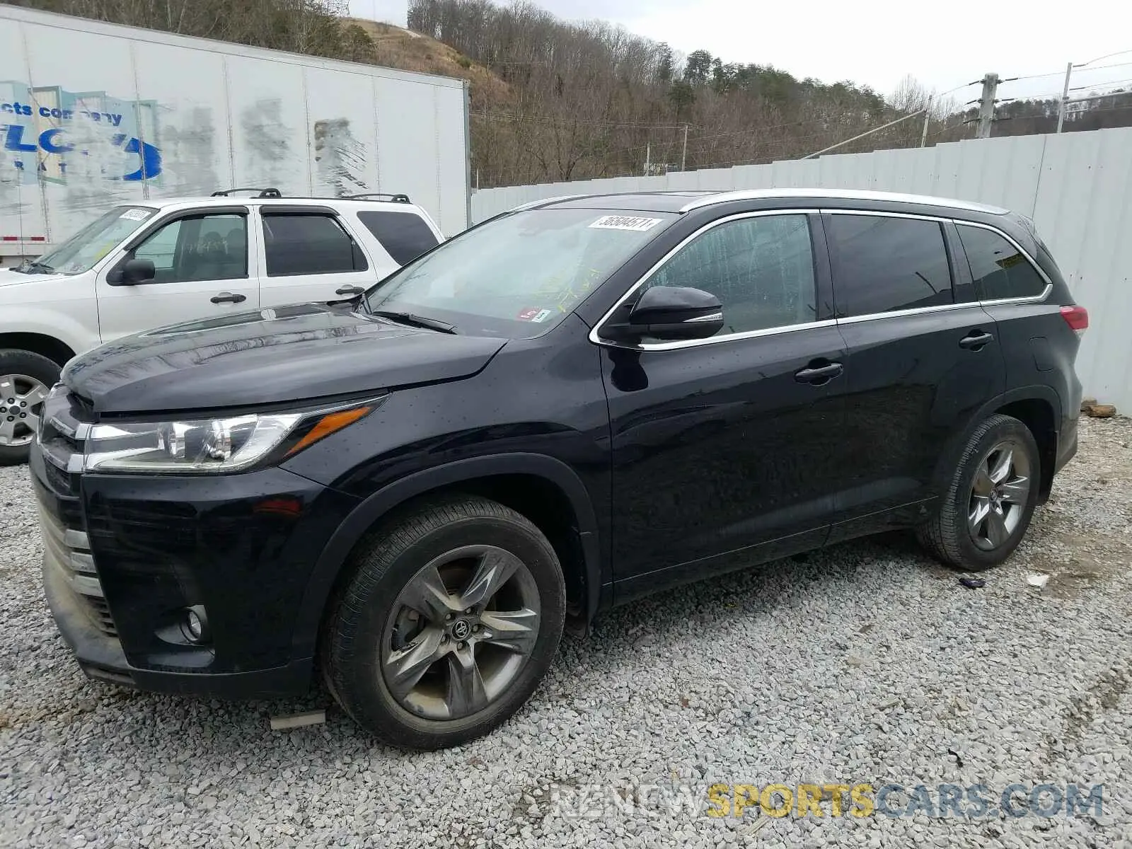 9 fotografías del automóvil dañado 5TDDZRFH0KS978569 TOYOTA HIGHLANDER 2019