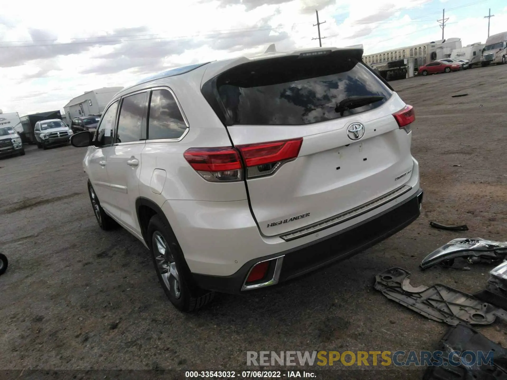 3 fotografías del automóvil dañado 5TDDZRFH1KS733442 TOYOTA HIGHLANDER 2019