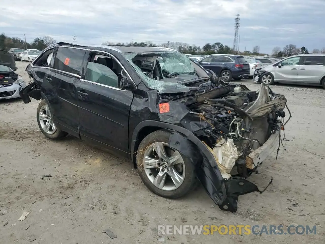 4 fotografías del automóvil dañado 5TDDZRFH1KS747745 TOYOTA HIGHLANDER 2019