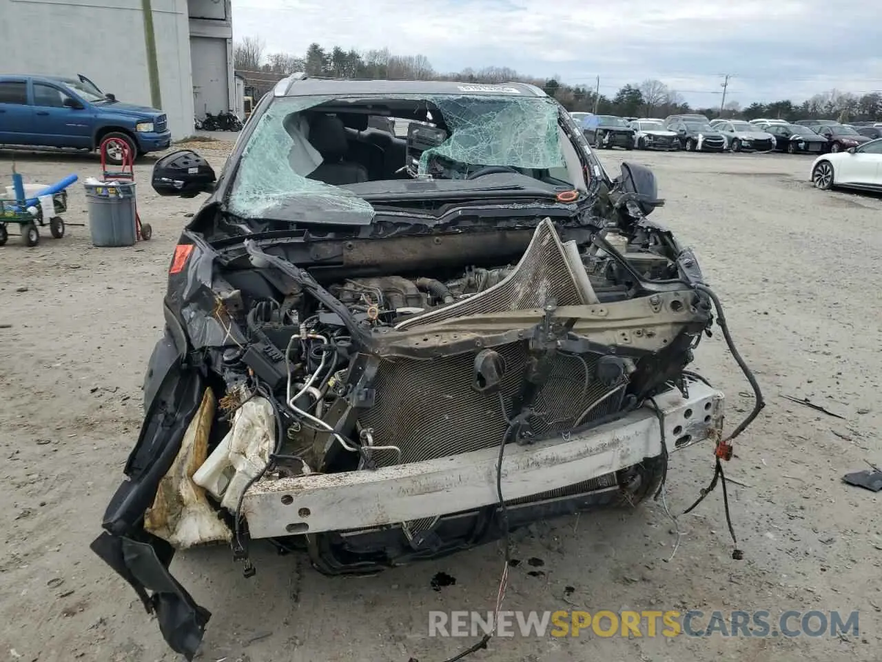 5 fotografías del automóvil dañado 5TDDZRFH1KS747745 TOYOTA HIGHLANDER 2019