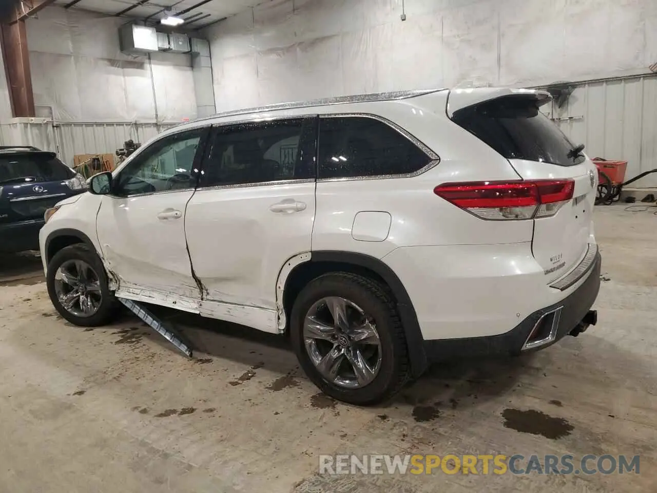 2 fotografías del automóvil dañado 5TDDZRFH1KS938453 TOYOTA HIGHLANDER 2019