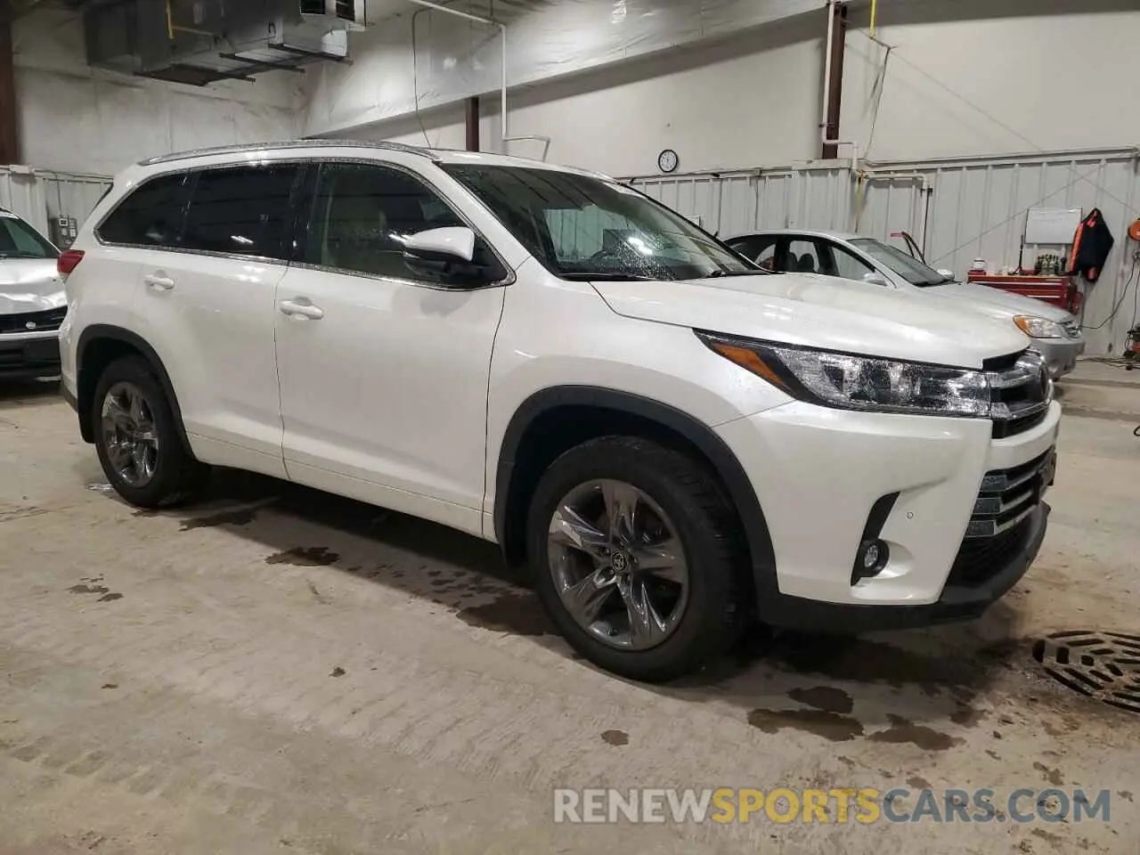 4 fotografías del automóvil dañado 5TDDZRFH1KS938453 TOYOTA HIGHLANDER 2019