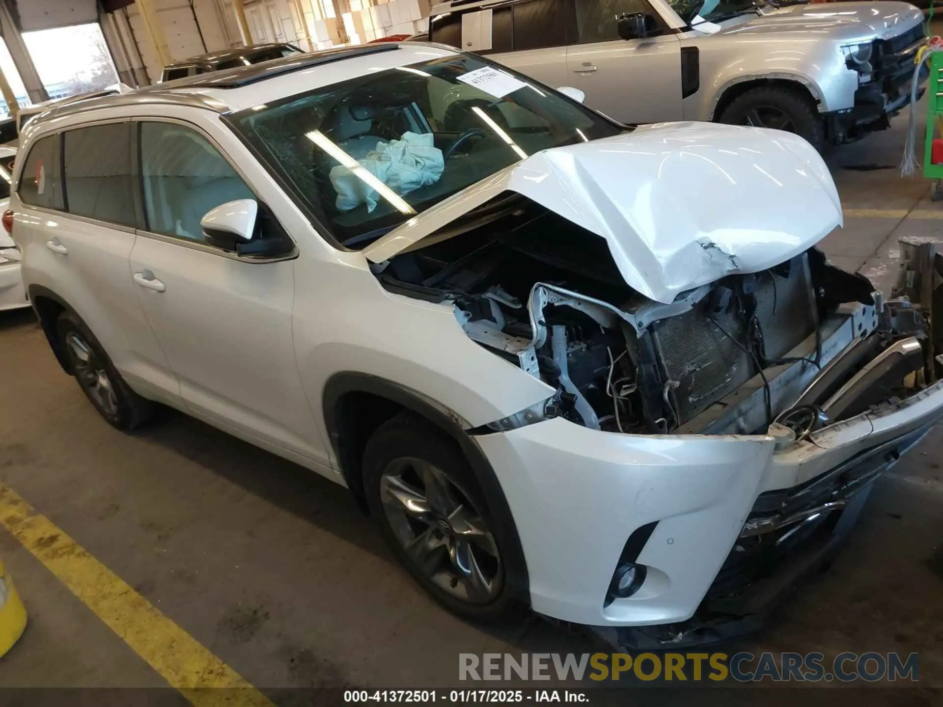 1 fotografías del automóvil dañado 5TDDZRFH1KS957973 TOYOTA HIGHLANDER 2019