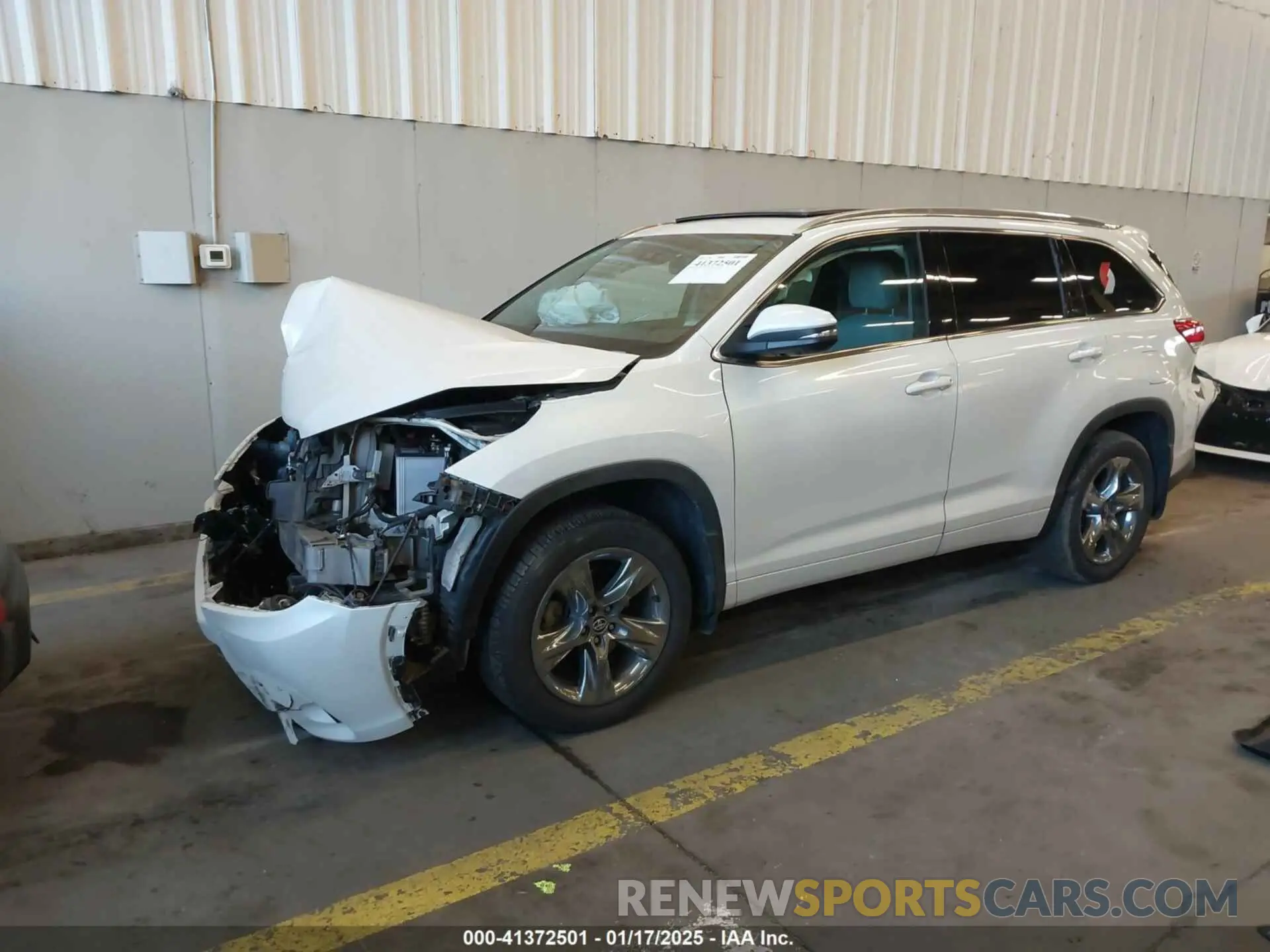 2 fotografías del automóvil dañado 5TDDZRFH1KS957973 TOYOTA HIGHLANDER 2019