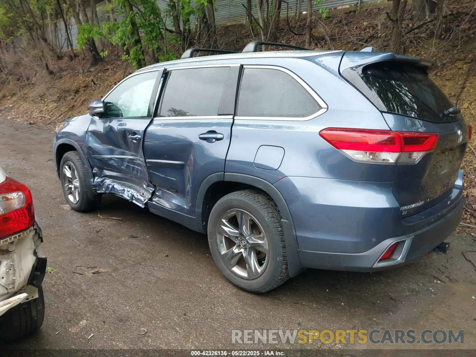 3 fotografías del automóvil dañado 5TDDZRFH2KS993591 TOYOTA HIGHLANDER 2019
