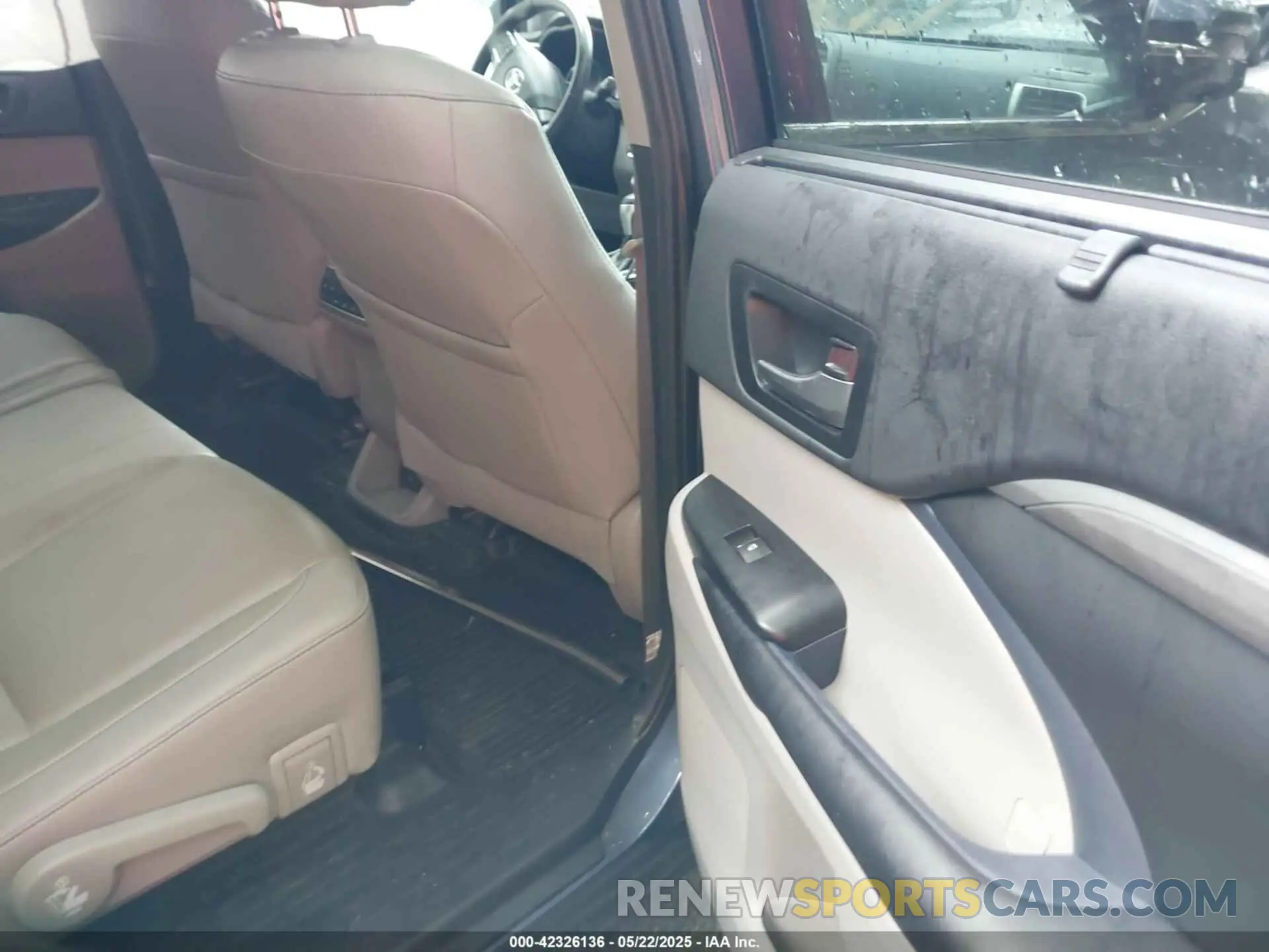 8 fotografías del automóvil dañado 5TDDZRFH2KS993591 TOYOTA HIGHLANDER 2019