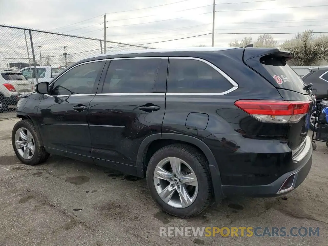 2 fotografías del automóvil dañado 5TDDZRFH3KS968859 TOYOTA HIGHLANDER 2019