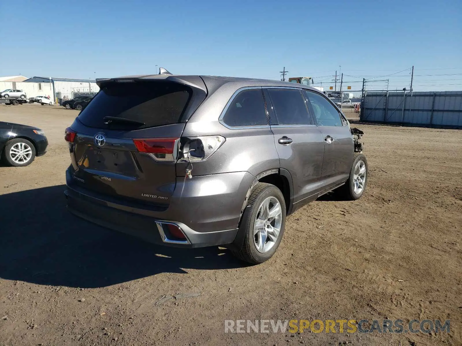 4 fotografías del automóvil dañado 5TDDZRFH3KS998007 TOYOTA HIGHLANDER 2019