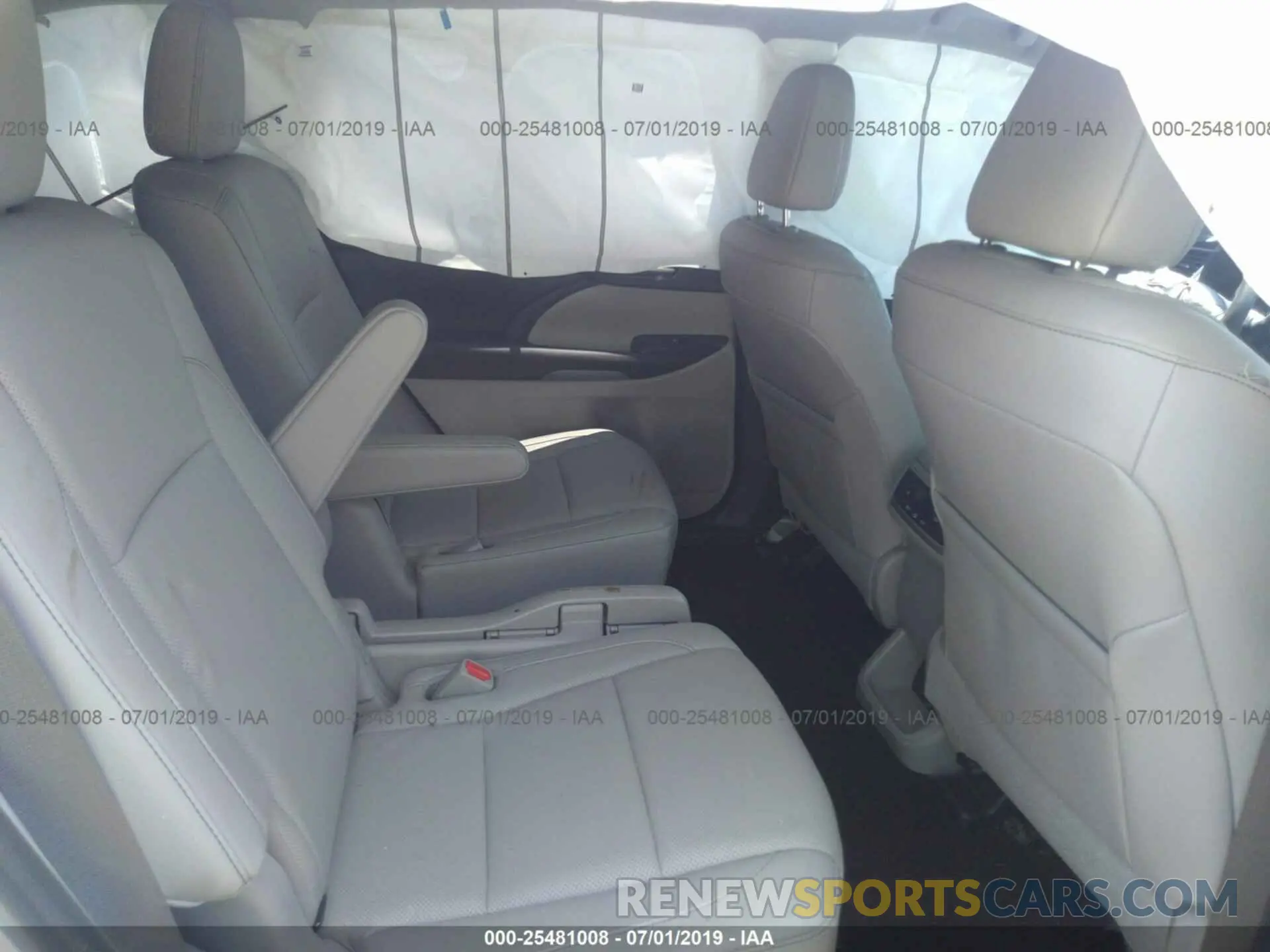 8 fotografías del automóvil dañado 5TDDZRFH4KS924725 TOYOTA HIGHLANDER 2019