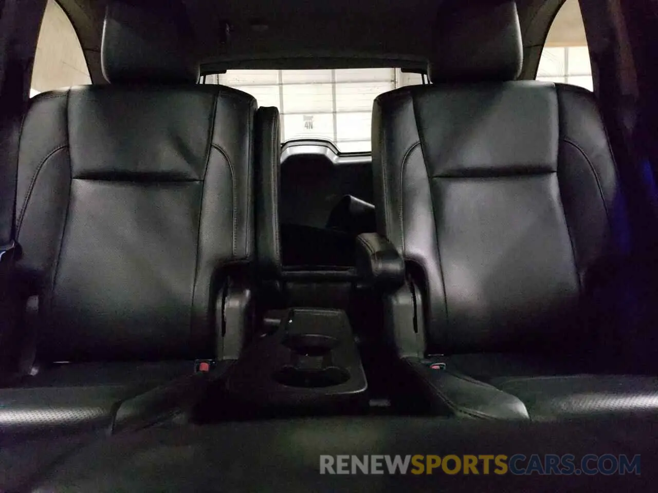 10 fotografías del automóvil dañado 5TDDZRFH5KS931781 TOYOTA HIGHLANDER 2019