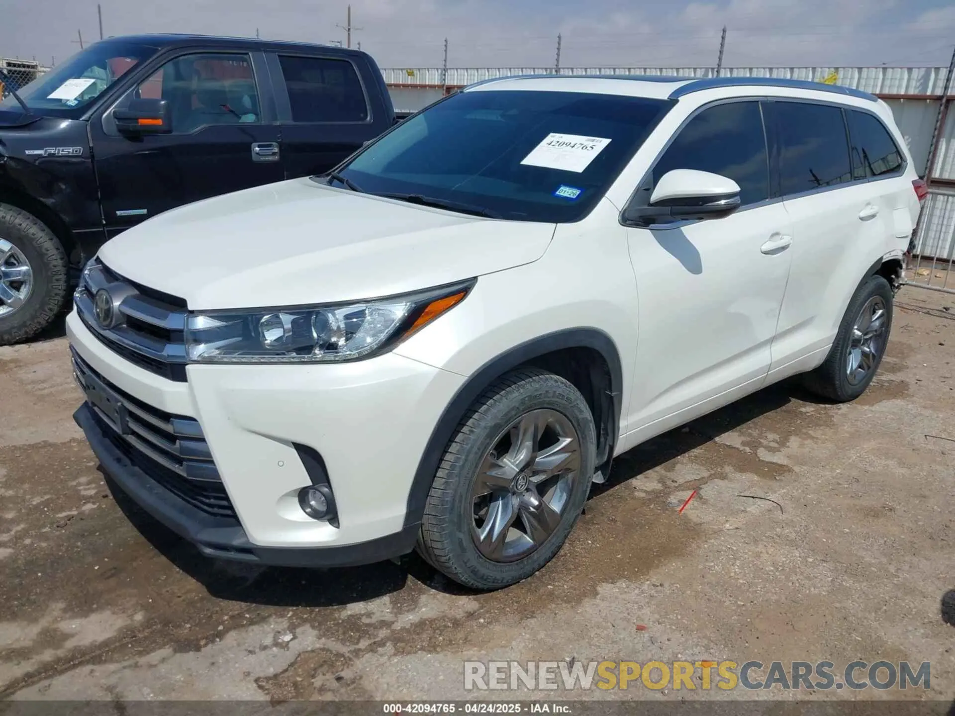 2 fotografías del automóvil dañado 5TDDZRFH5KS958544 TOYOTA HIGHLANDER 2019