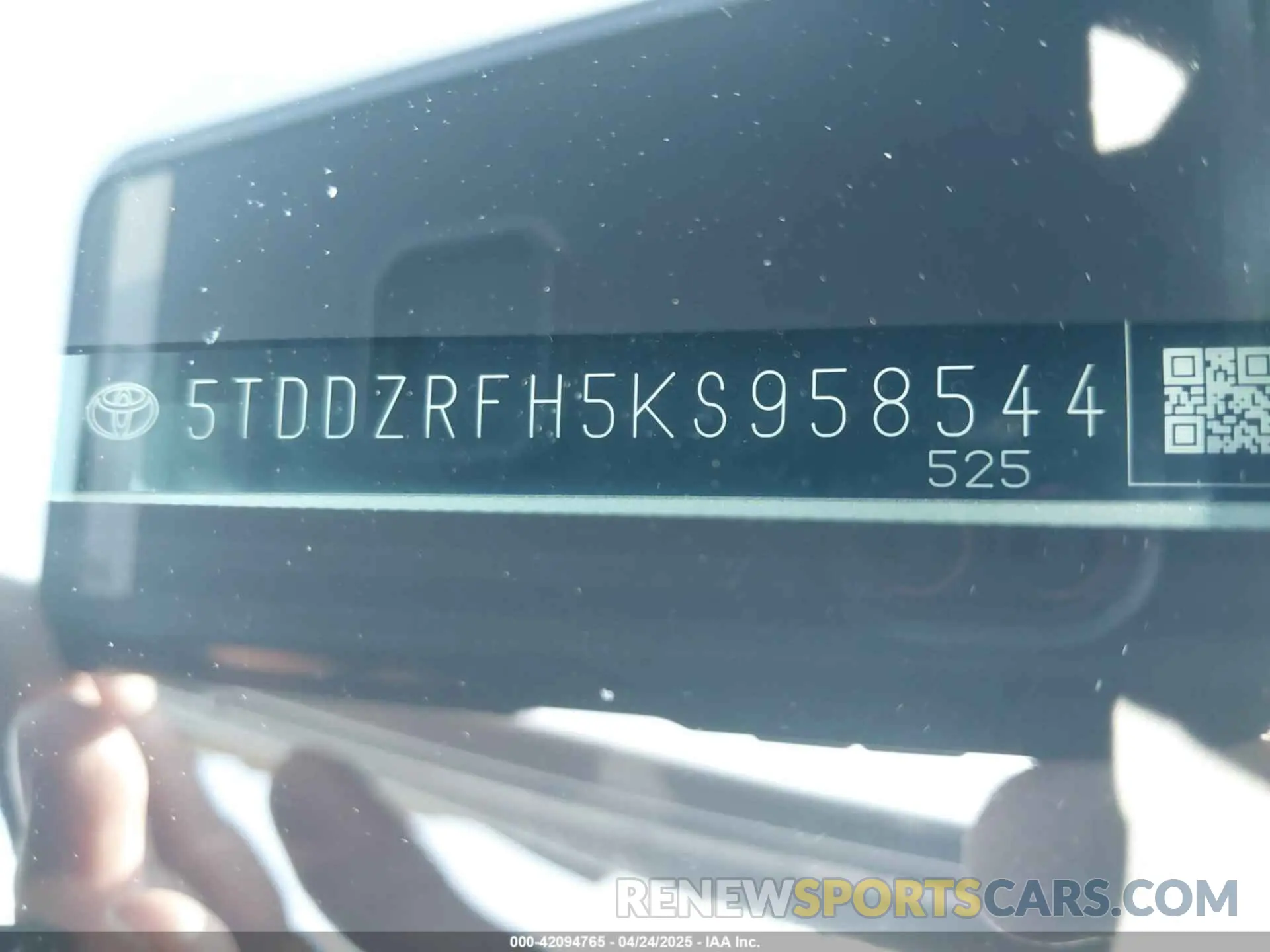 9 fotografías del automóvil dañado 5TDDZRFH5KS958544 TOYOTA HIGHLANDER 2019