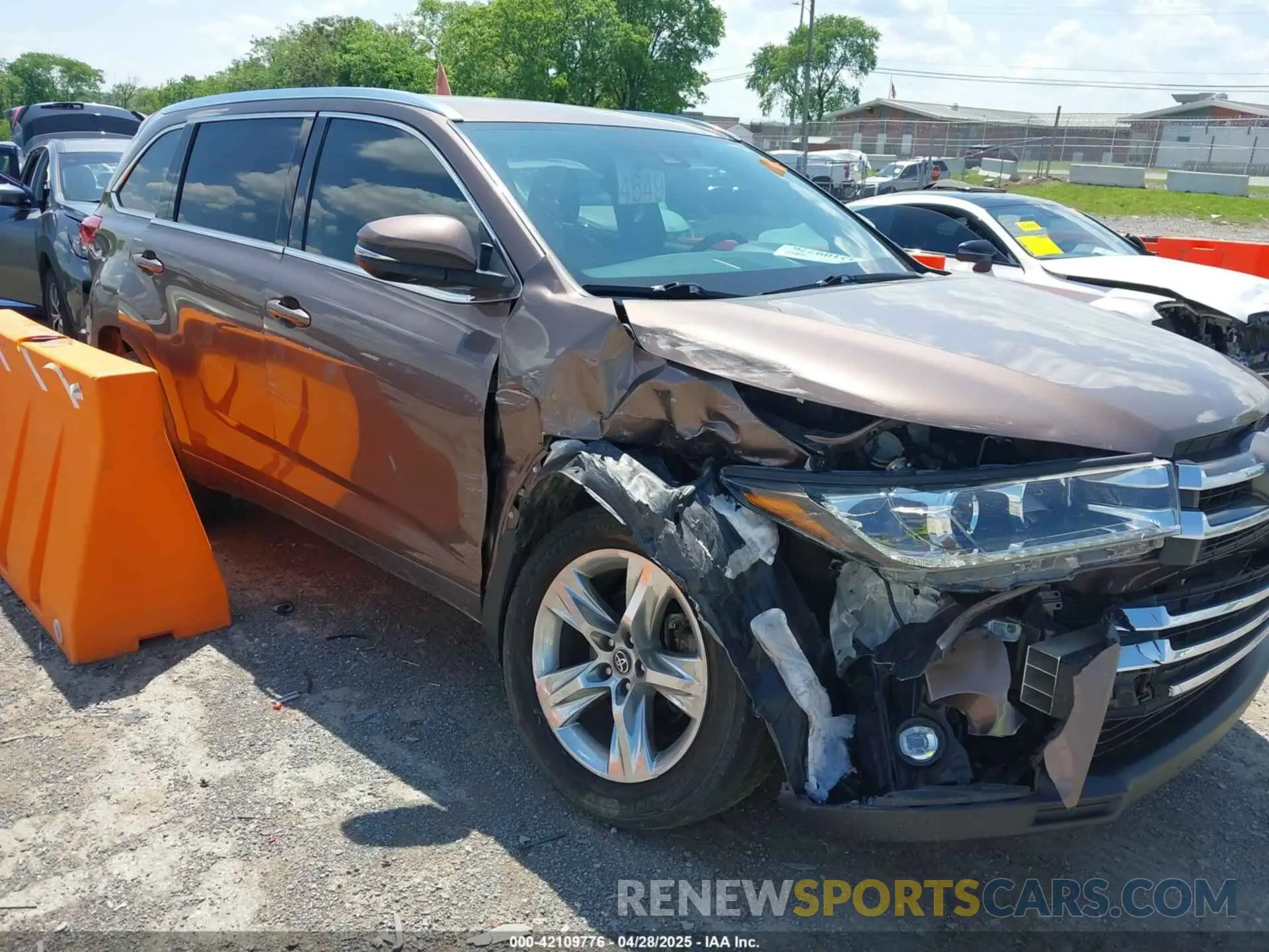 1 fotografías del automóvil dañado 5TDDZRFH7KS956195 TOYOTA HIGHLANDER 2019