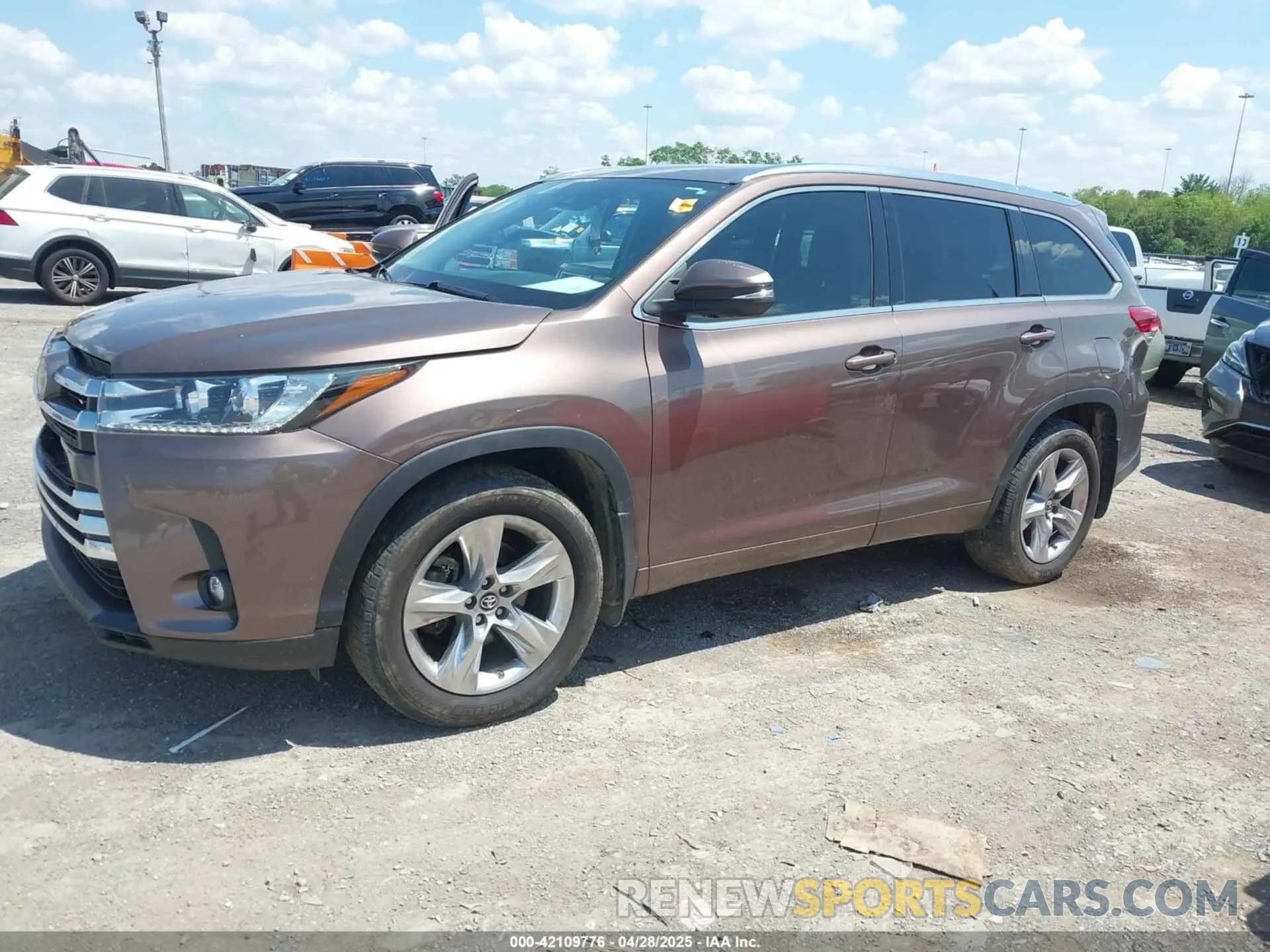 2 fotografías del automóvil dañado 5TDDZRFH7KS956195 TOYOTA HIGHLANDER 2019
