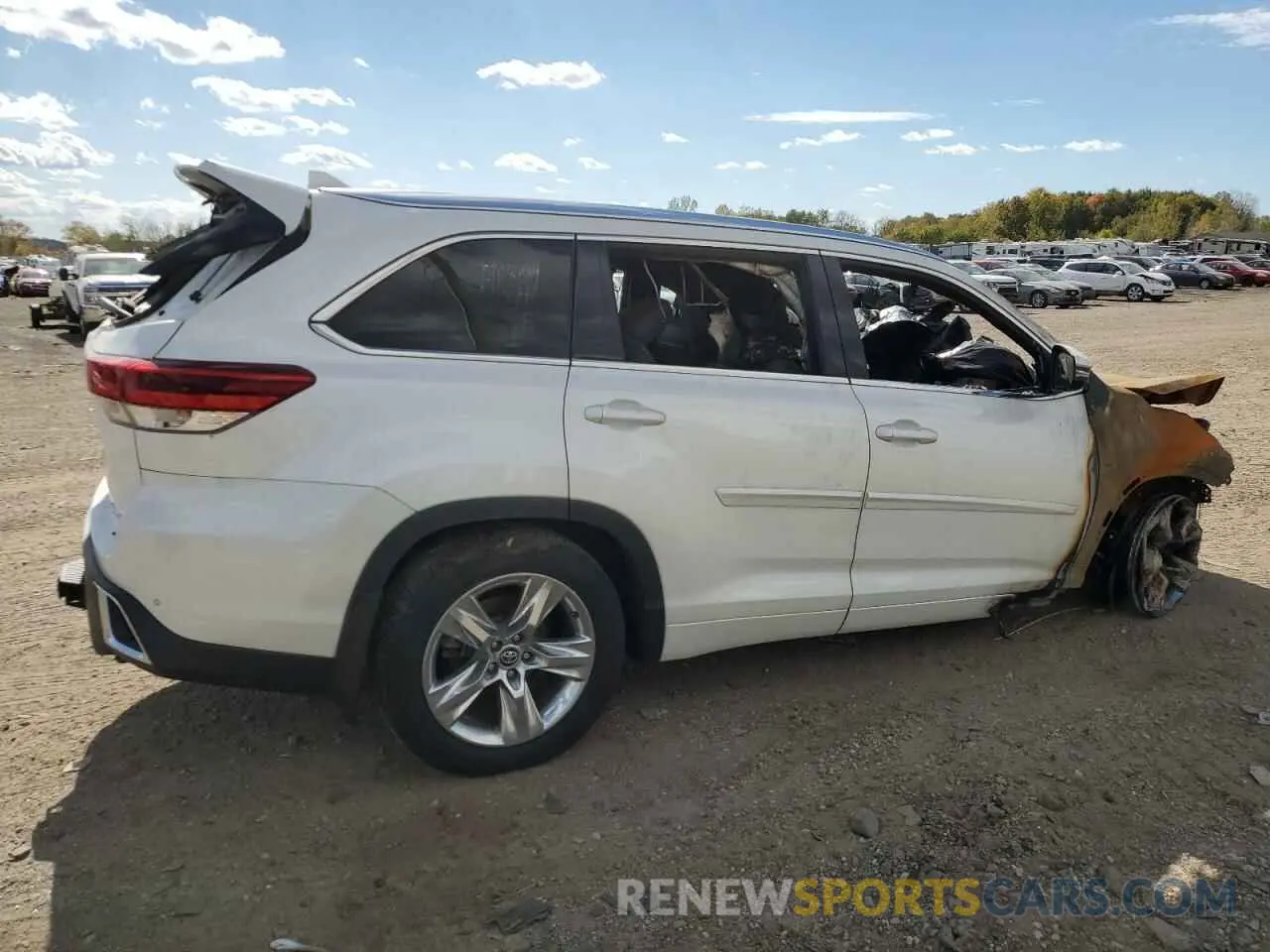 3 fotografías del automóvil dañado 5TDDZRFH7KS991805 TOYOTA HIGHLANDER 2019