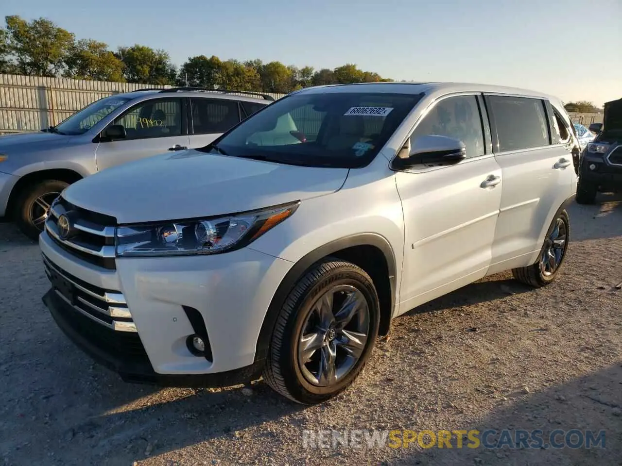 1 fotografías del automóvil dañado 5TDDZRFH8KS723782 TOYOTA HIGHLANDER 2019