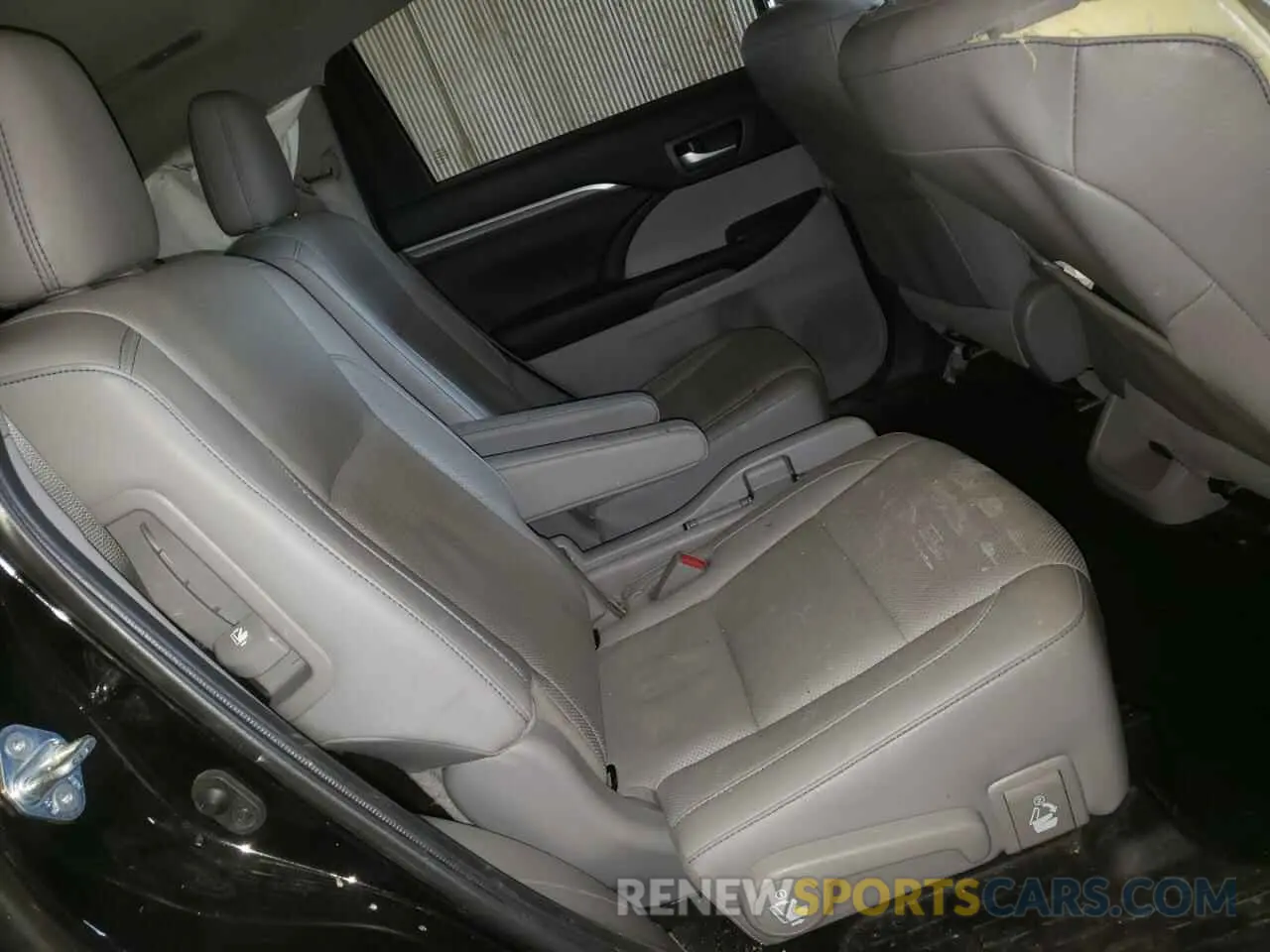 6 fotografías del automóvil dañado 5TDDZRFH8KS934500 TOYOTA HIGHLANDER 2019