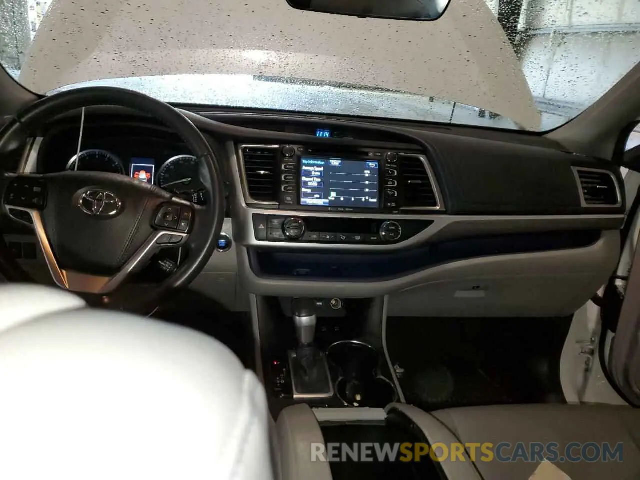 8 fotografías del automóvil dañado 5TDDZRFH8KS968193 TOYOTA HIGHLANDER 2019