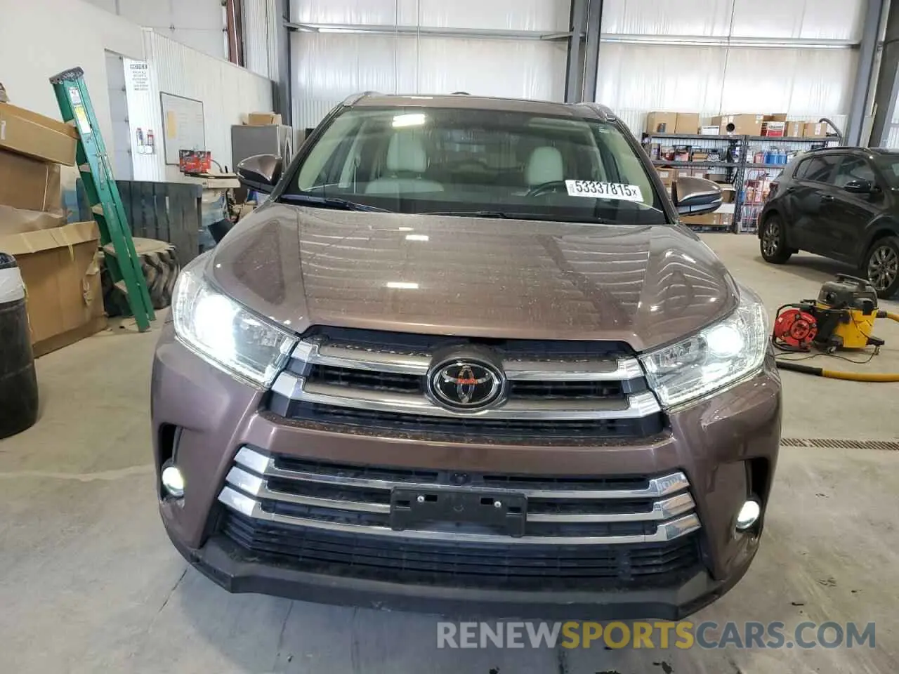 5 fotografías del automóvil dañado 5TDDZRFH8KS984040 TOYOTA HIGHLANDER 2019