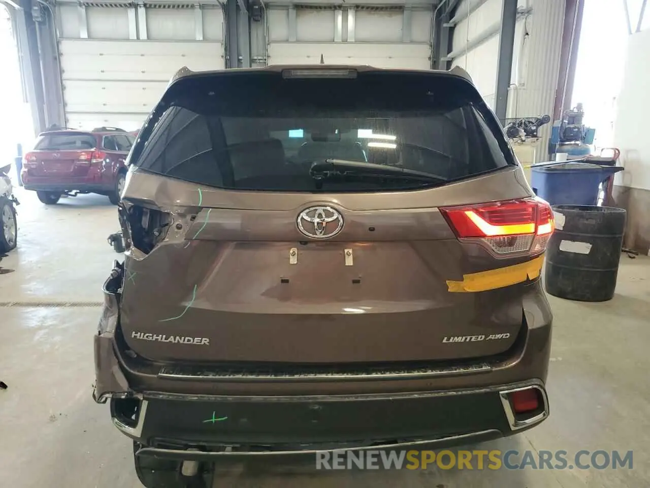 6 fotografías del automóvil dañado 5TDDZRFH8KS984040 TOYOTA HIGHLANDER 2019