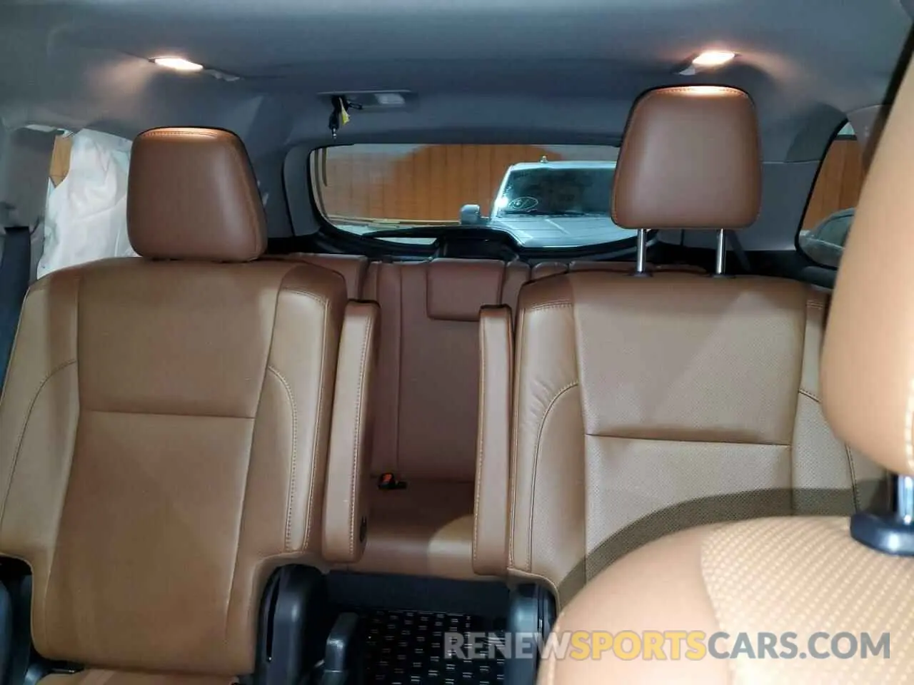 10 fotografías del automóvil dañado 5TDDZRFH8KS991862 TOYOTA HIGHLANDER 2019