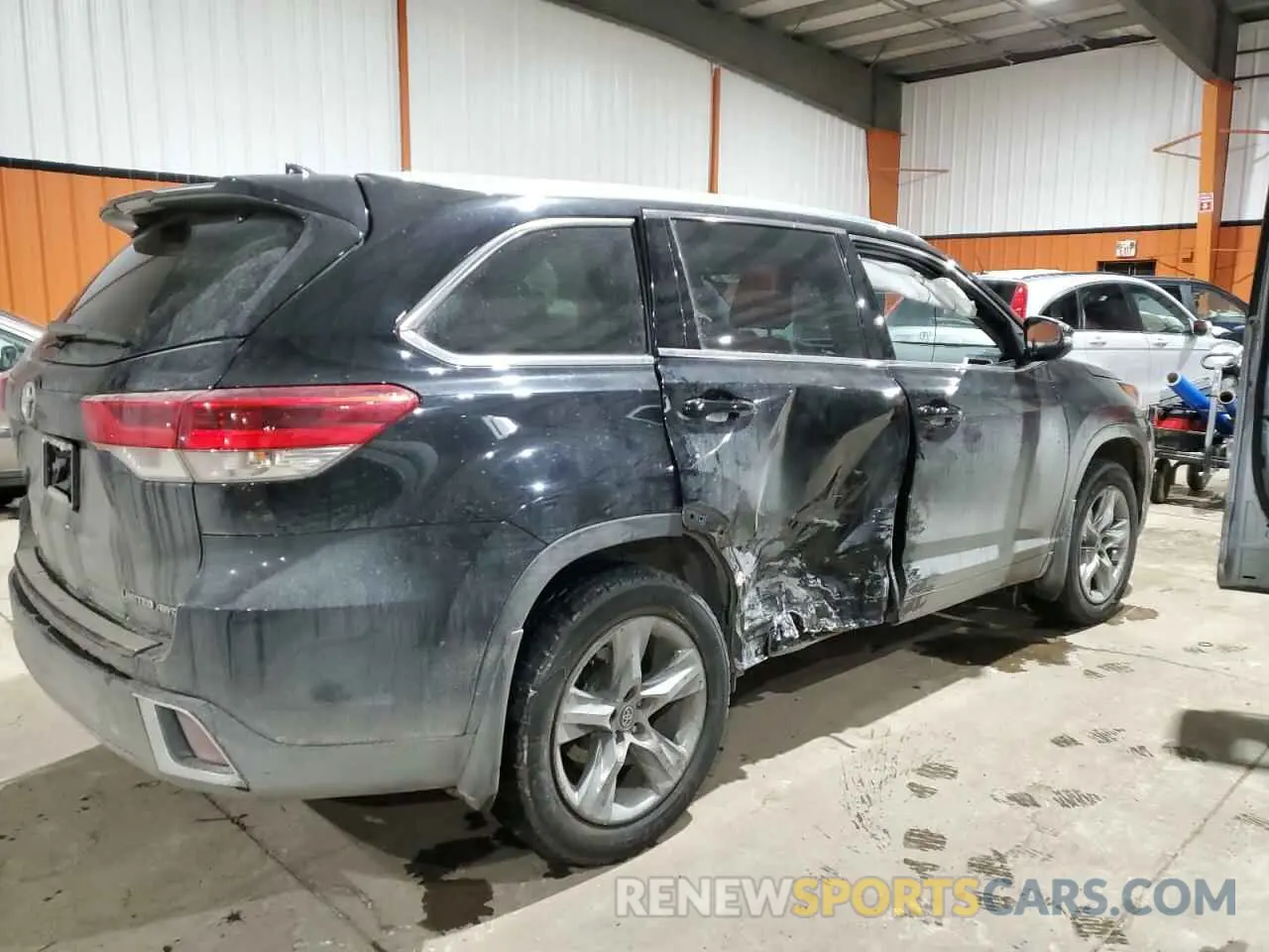 3 fotografías del automóvil dañado 5TDDZRFH8KS991862 TOYOTA HIGHLANDER 2019