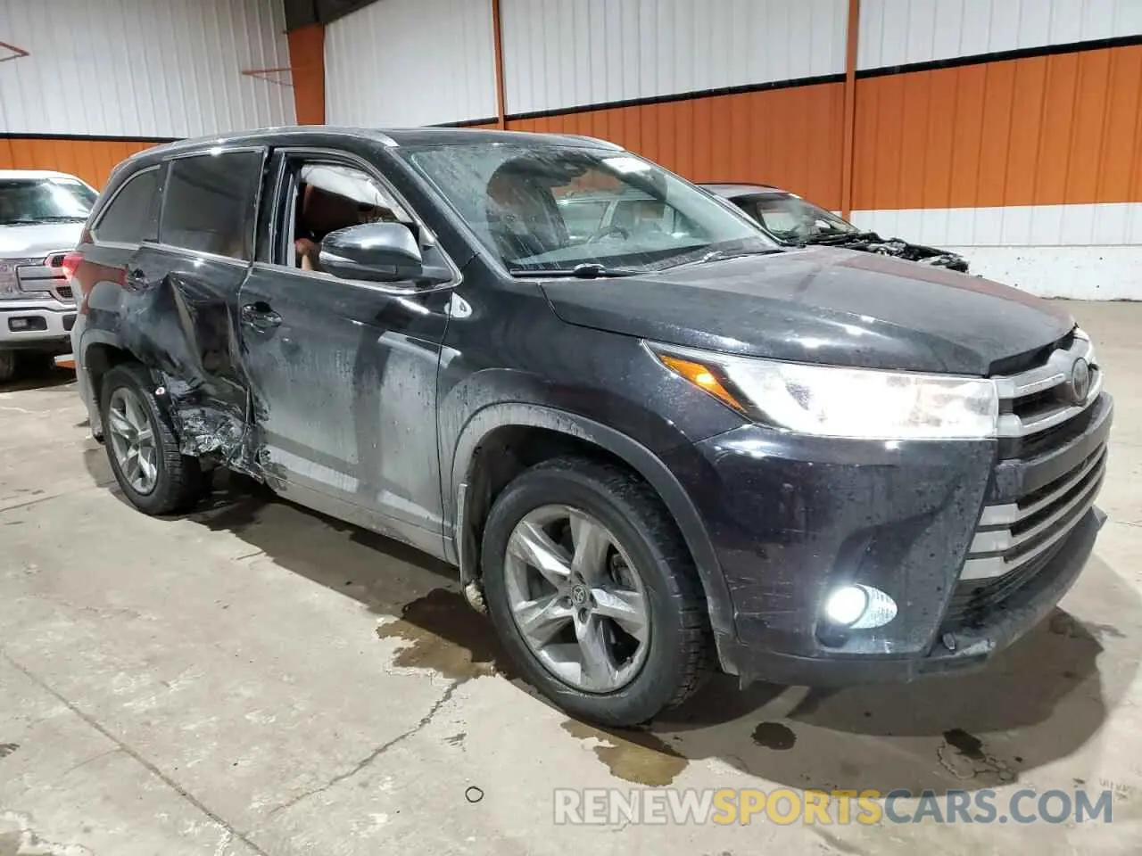 4 fotografías del automóvil dañado 5TDDZRFH8KS991862 TOYOTA HIGHLANDER 2019