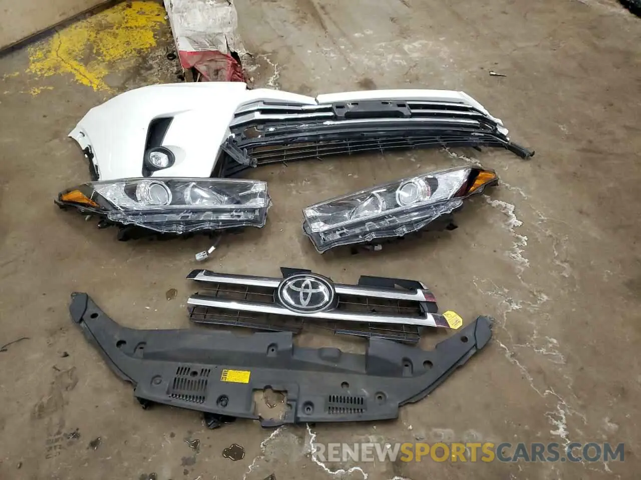 13 fotografías del automóvil dañado 5TDDZRFH9KS920959 TOYOTA HIGHLANDER 2019