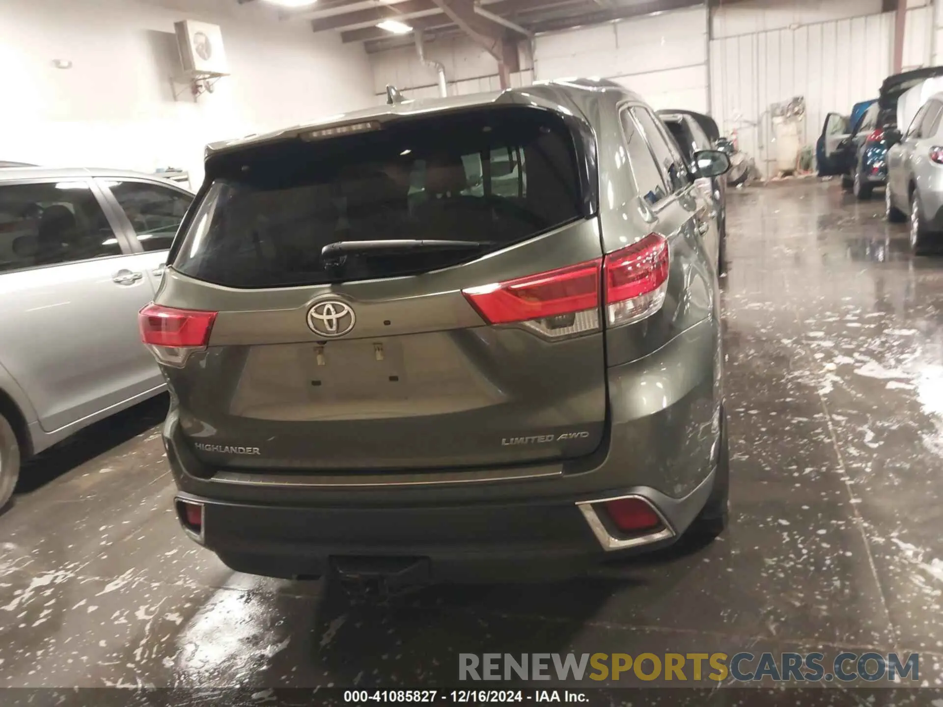 16 fotografías del automóvil dañado 5TDDZRFH9KS929998 TOYOTA HIGHLANDER 2019