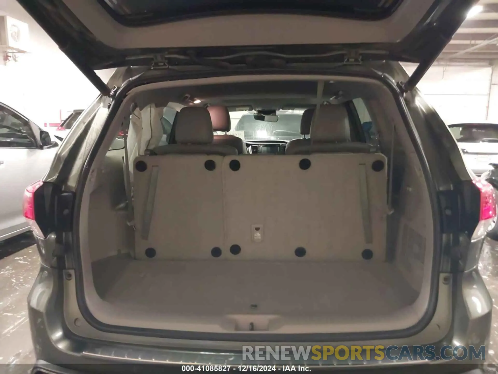 17 fotografías del automóvil dañado 5TDDZRFH9KS929998 TOYOTA HIGHLANDER 2019