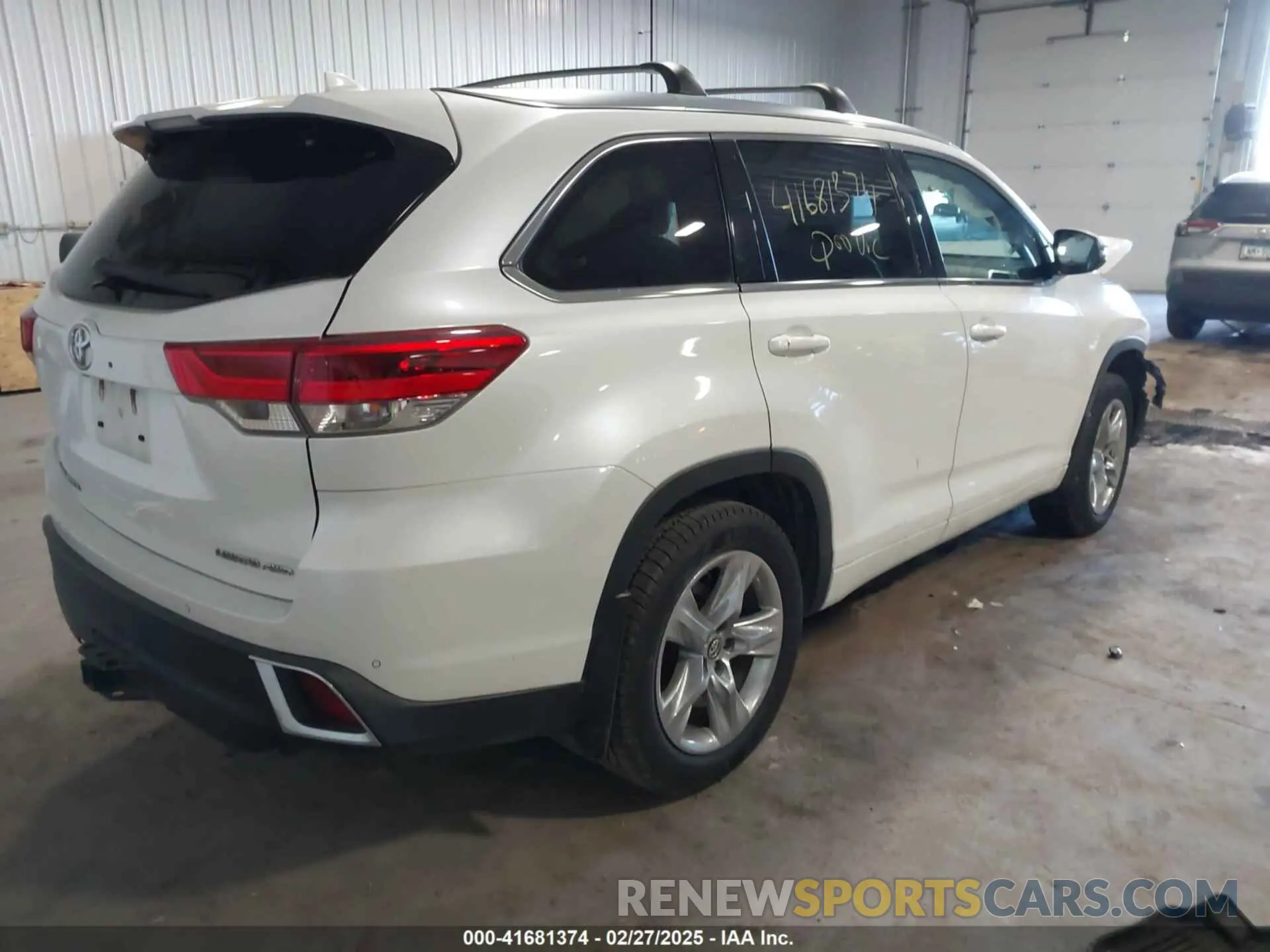 4 fotografías del automóvil dañado 5TDDZRFH9KS932609 TOYOTA HIGHLANDER 2019