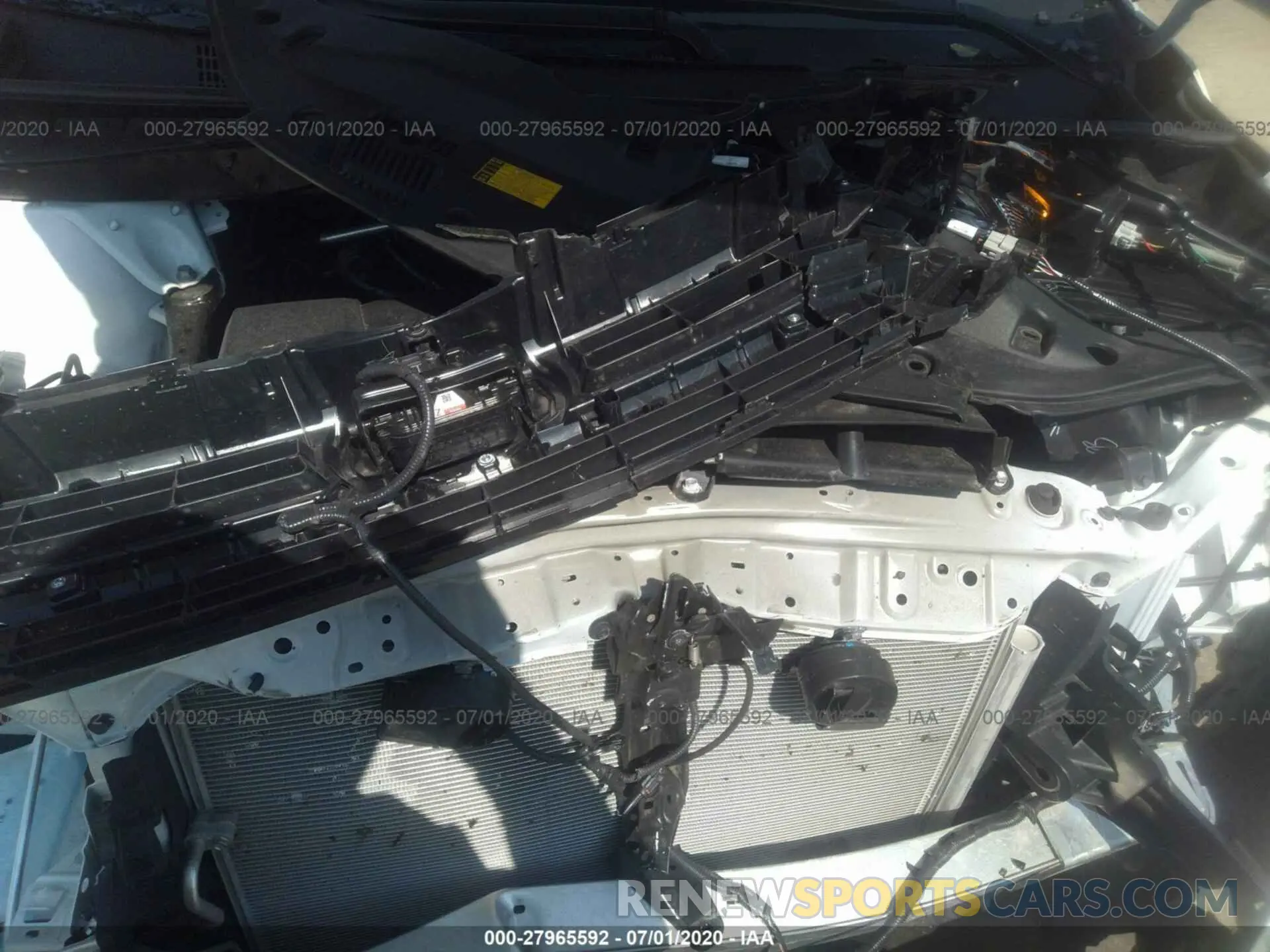 10 fotografías del automóvil dañado 5TDDZRFH9KS976125 TOYOTA HIGHLANDER 2019