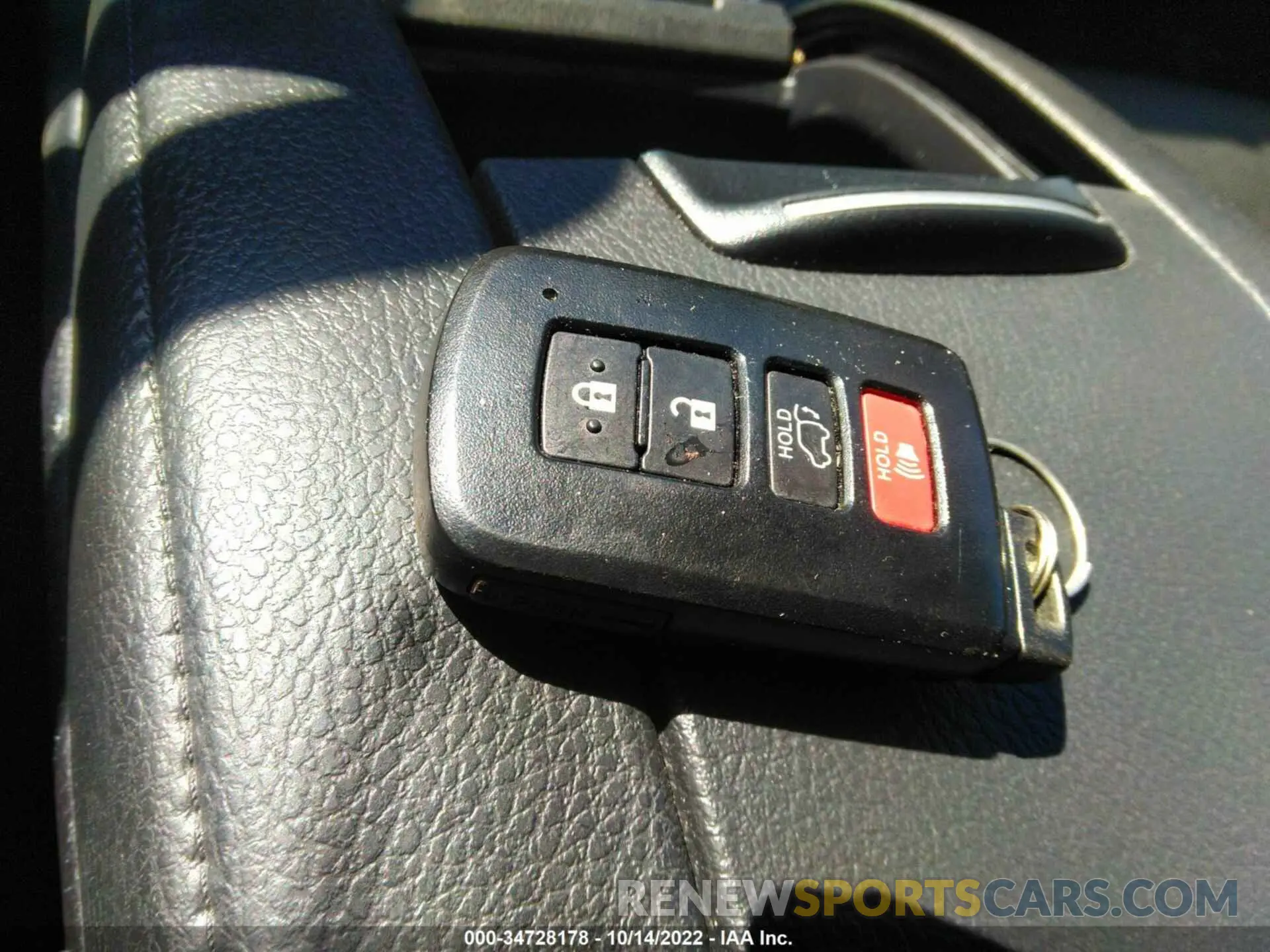 11 fotografías del automóvil dañado 5TDDZRFH9KS987643 TOYOTA HIGHLANDER 2019
