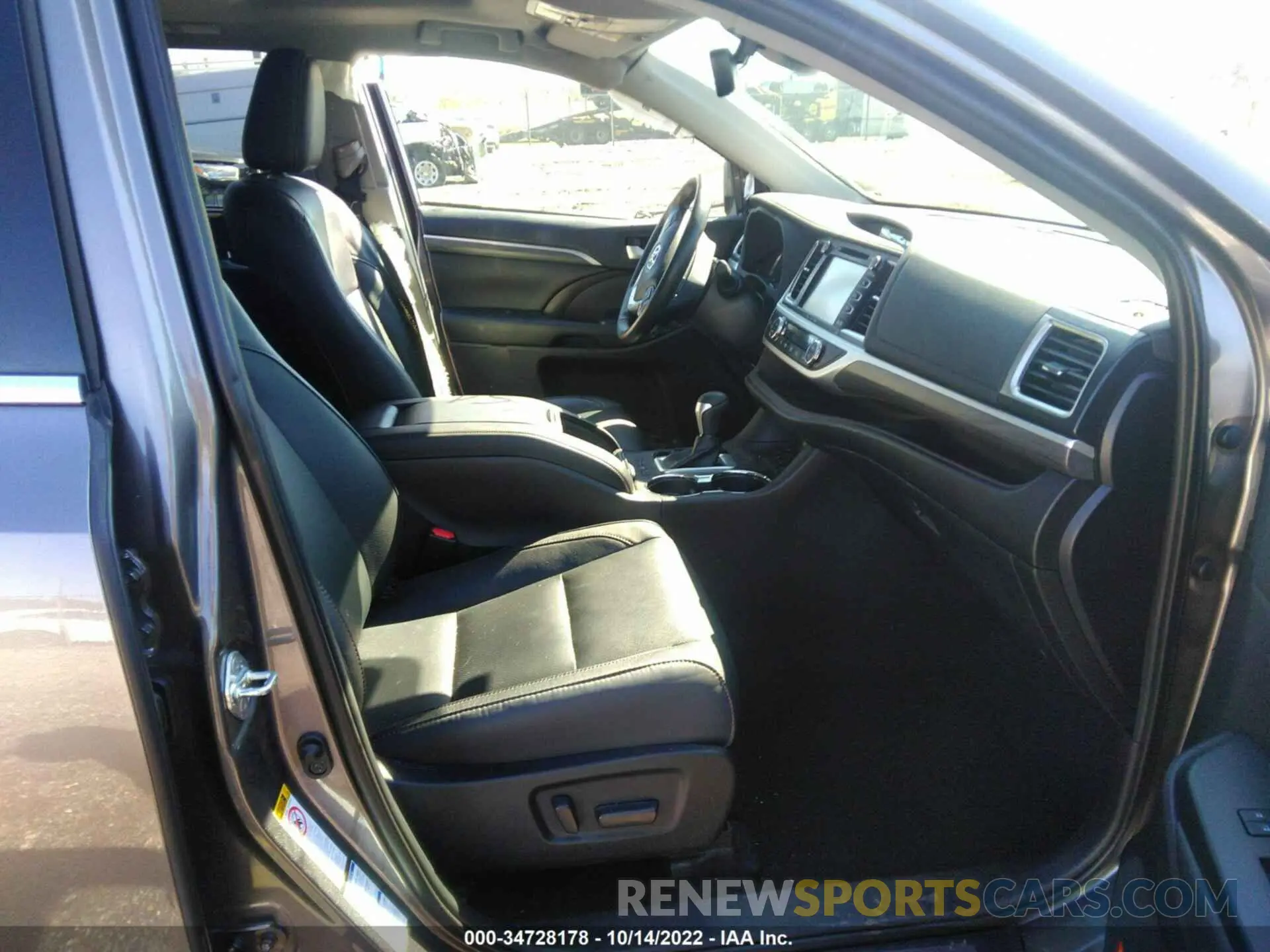 5 fotografías del automóvil dañado 5TDDZRFH9KS987643 TOYOTA HIGHLANDER 2019