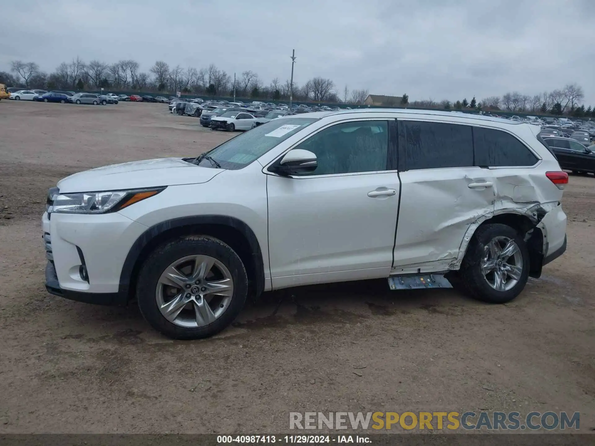14 fotografías del automóvil dañado 5TDDZRFHXKS948589 TOYOTA HIGHLANDER 2019