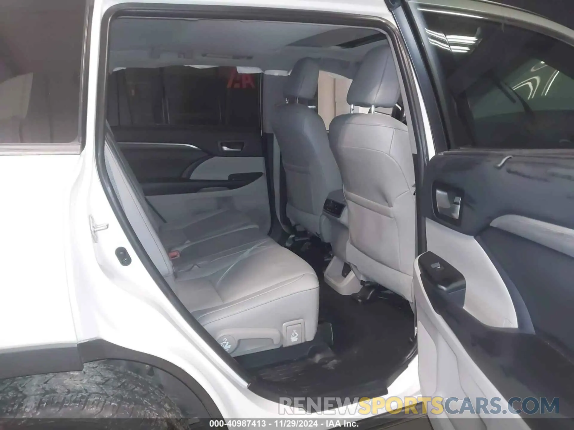8 fotografías del automóvil dañado 5TDDZRFHXKS948589 TOYOTA HIGHLANDER 2019