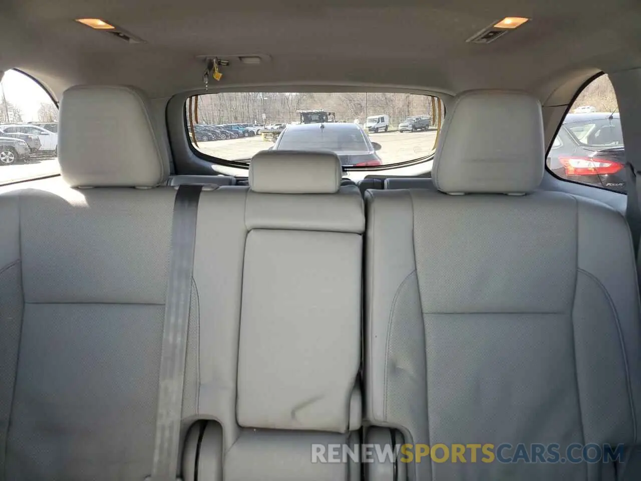 10 fotografías del automóvil dañado 5TDDZRFHXKS992446 TOYOTA HIGHLANDER 2019